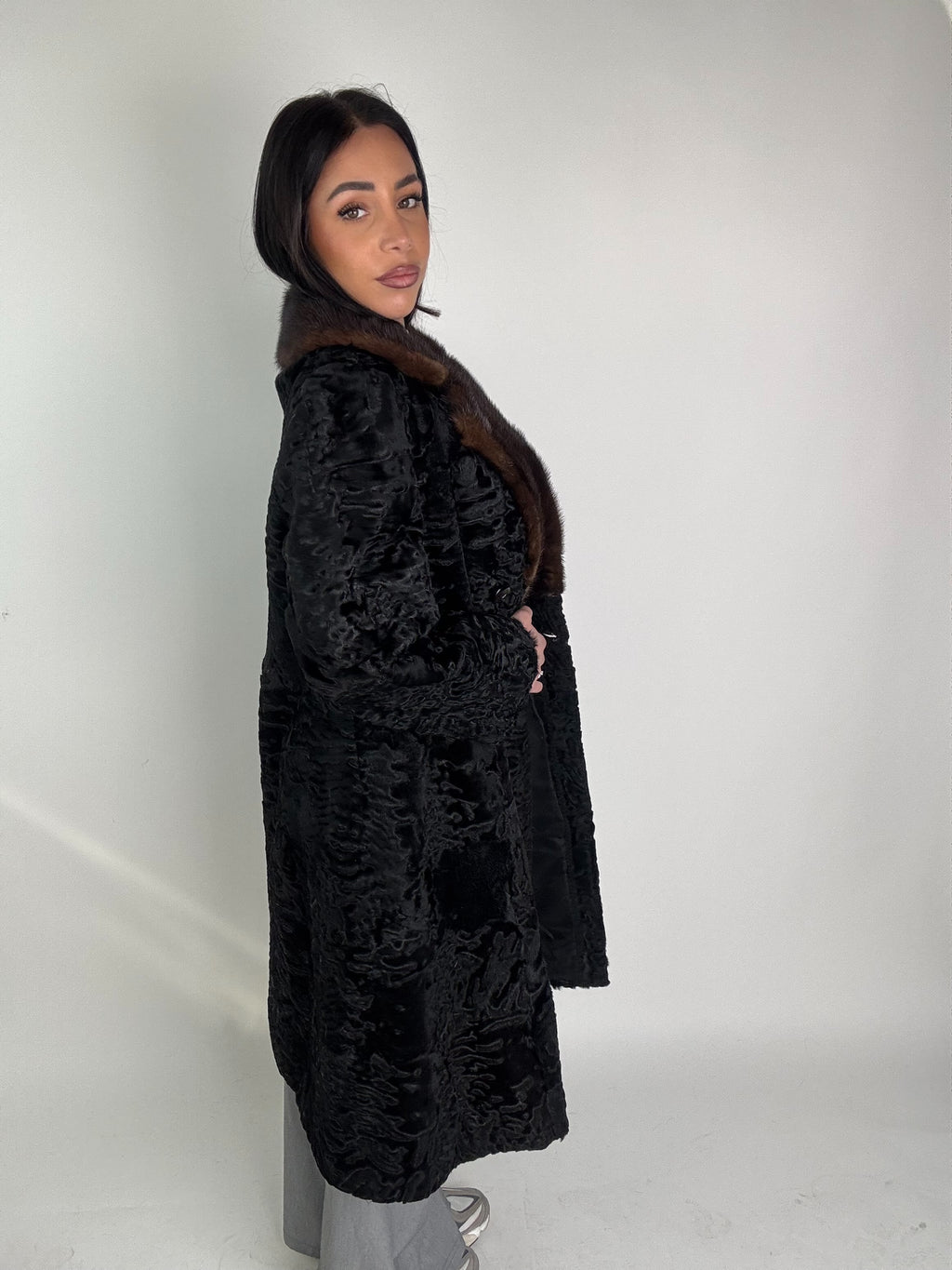Cappotto in astrakan e visone N64
