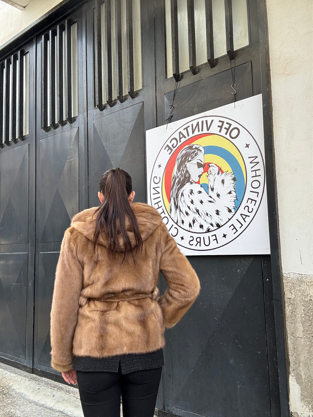 Giacca in visone cintura e cappuccio