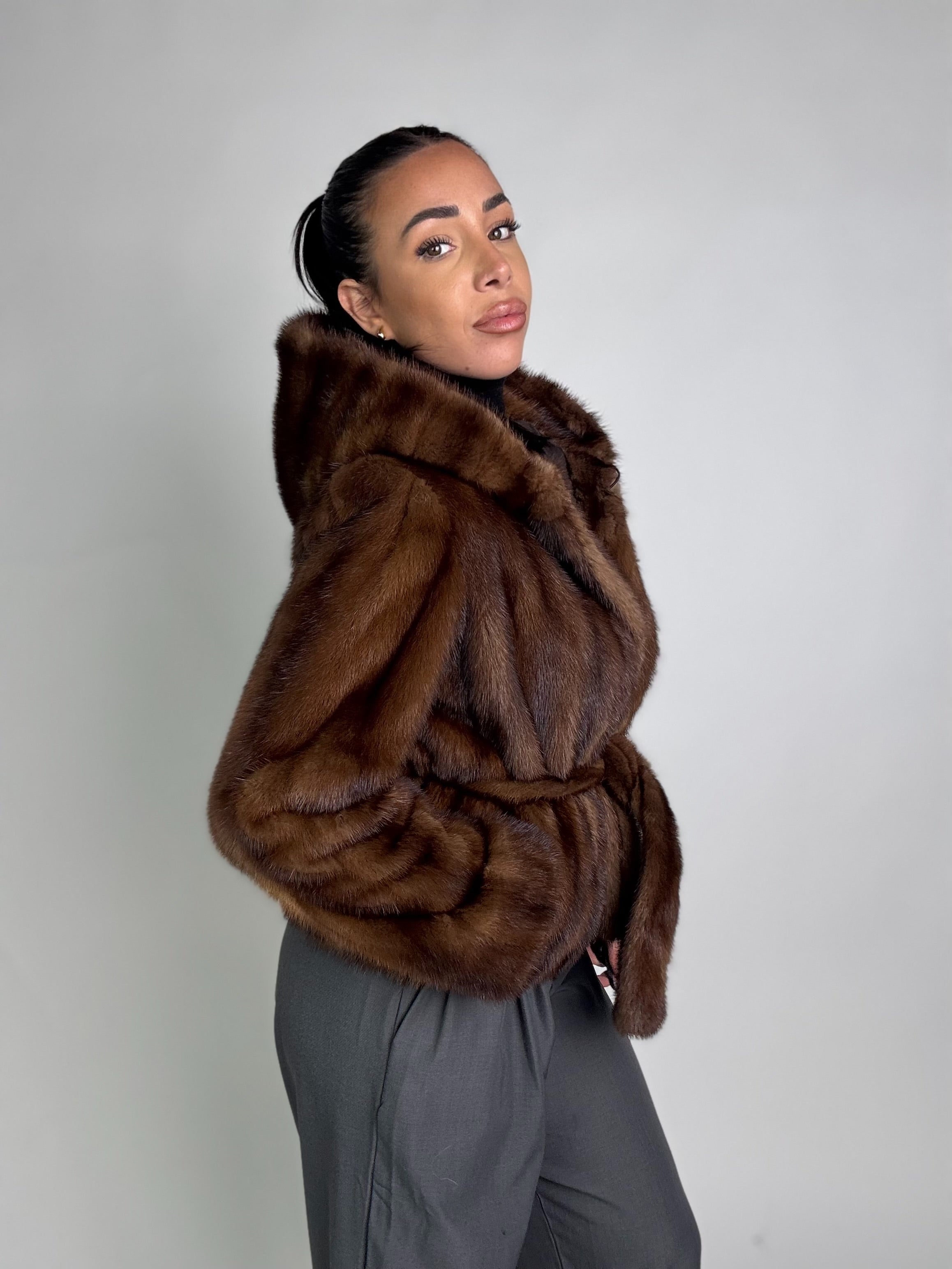 Giacca in visone cintura e cappuccio N236