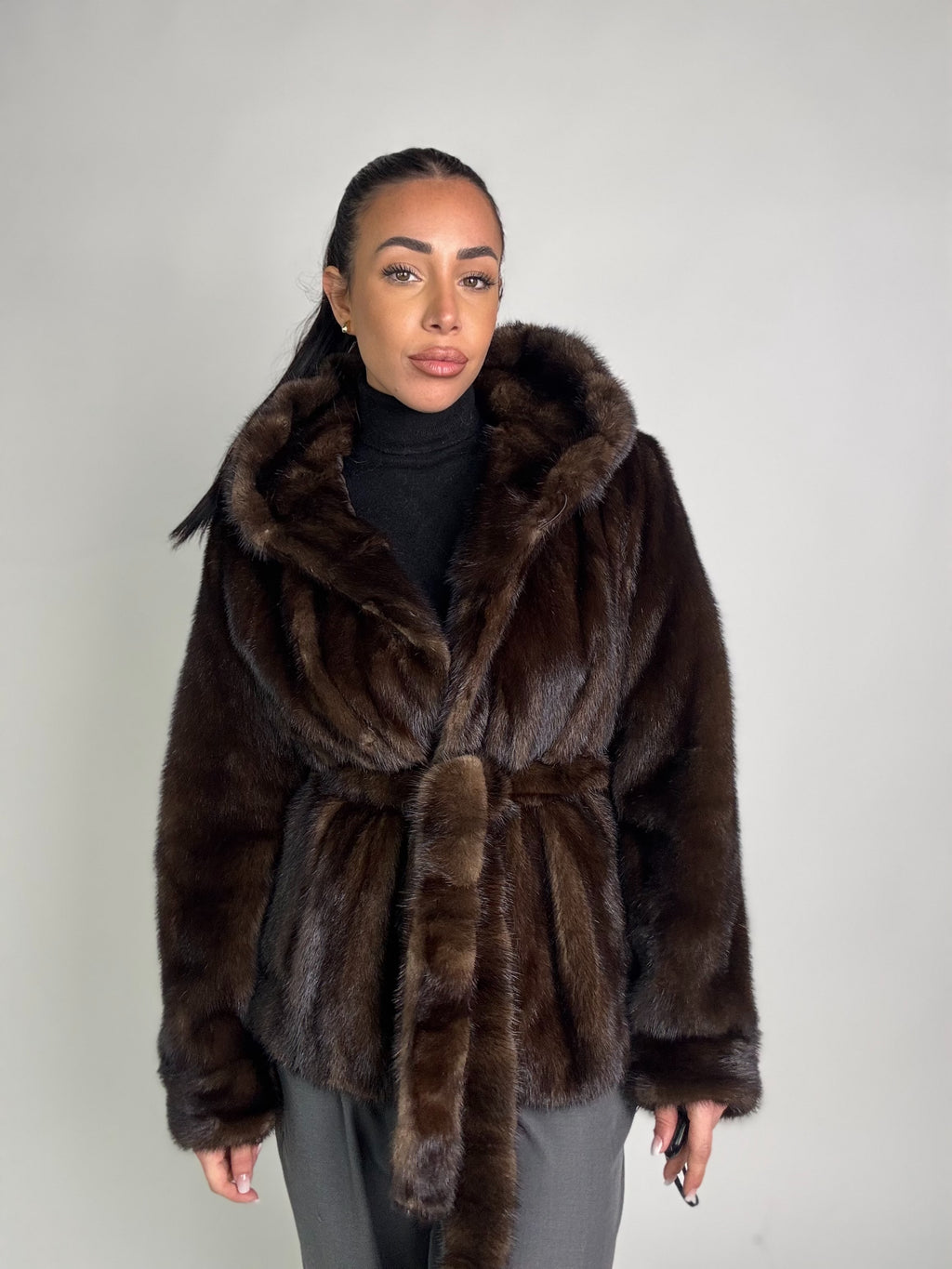 Giacca in visone cintura e cappuccio N237