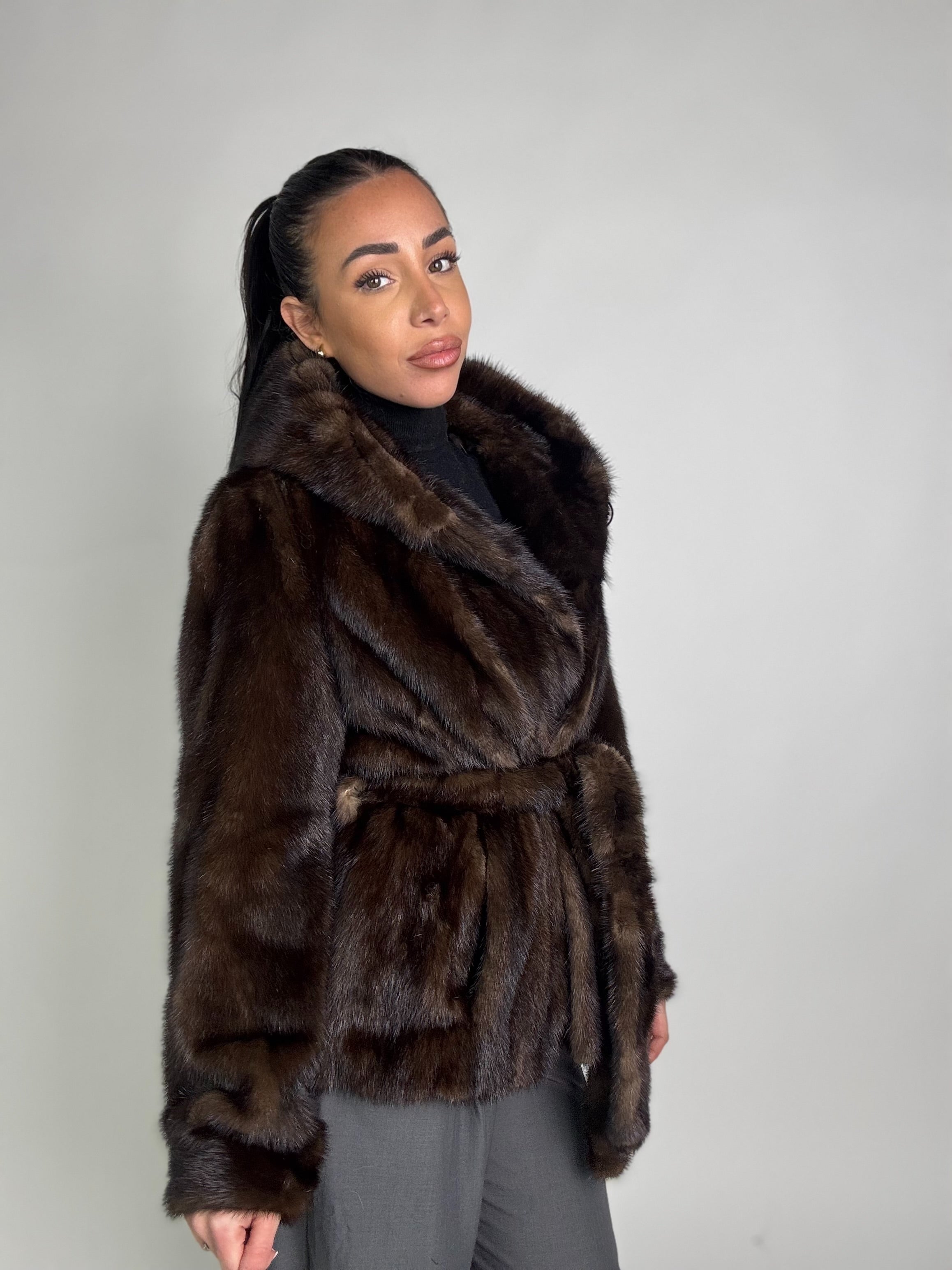 Giacca in visone cintura e cappuccio N237