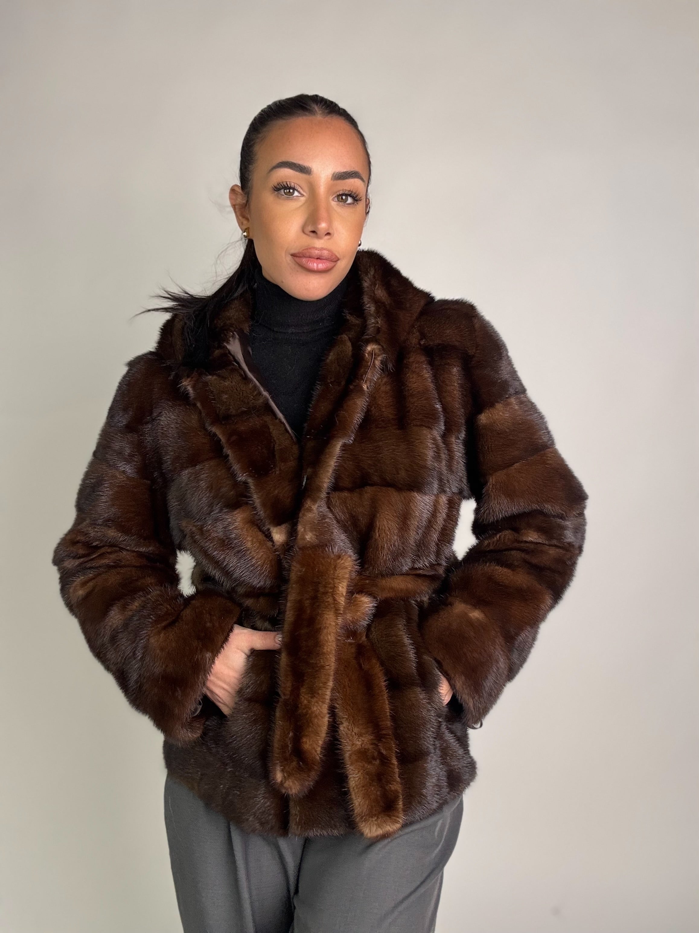 Giacca in visone cintura e cappuccio N239