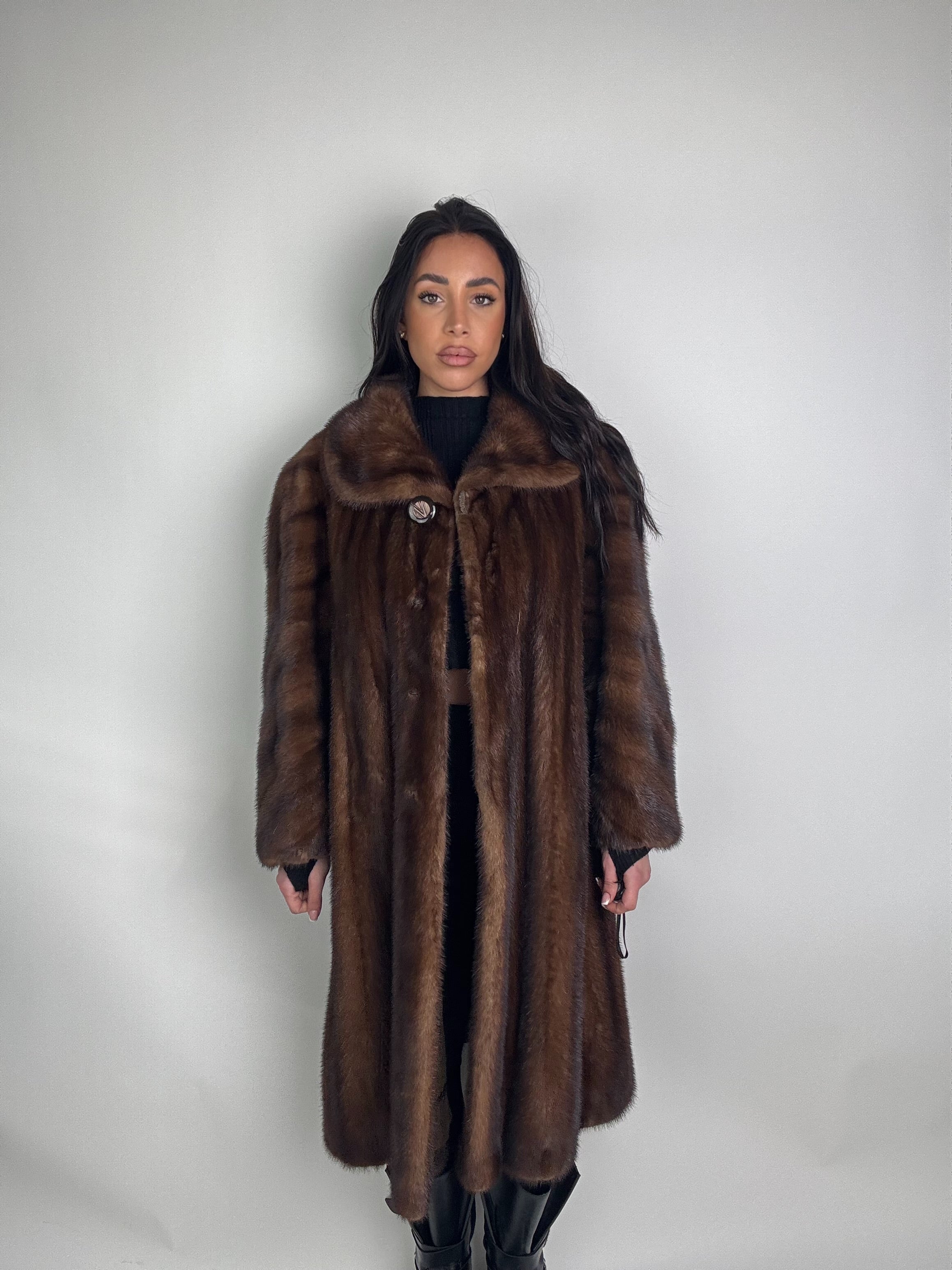 Cappotto in visone N474