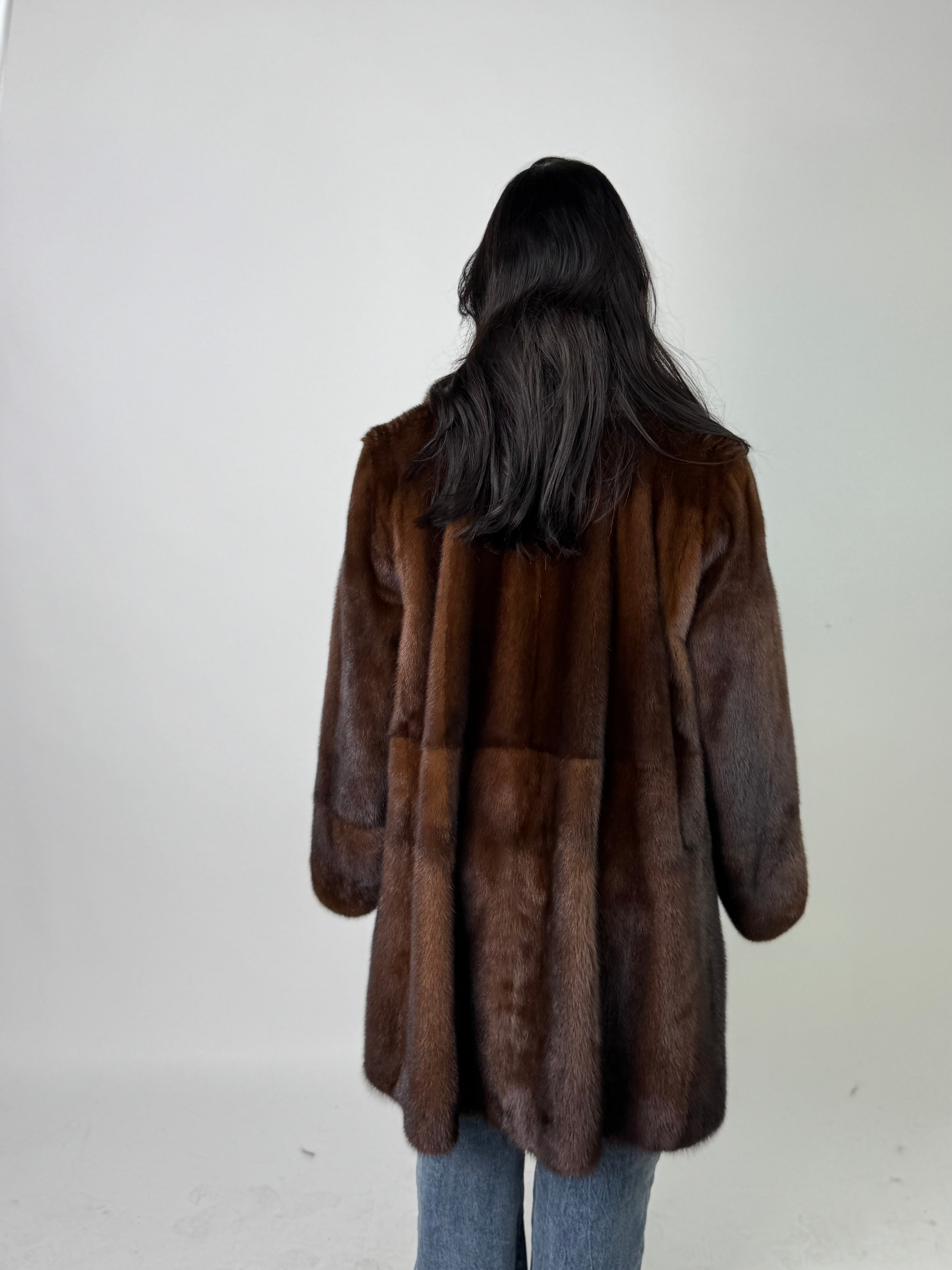 Cappotto in visone N579