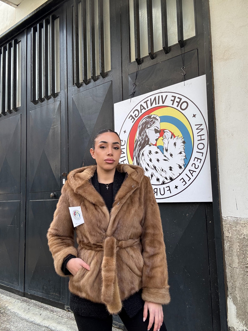 Giacca in visone cintura e cappuccio