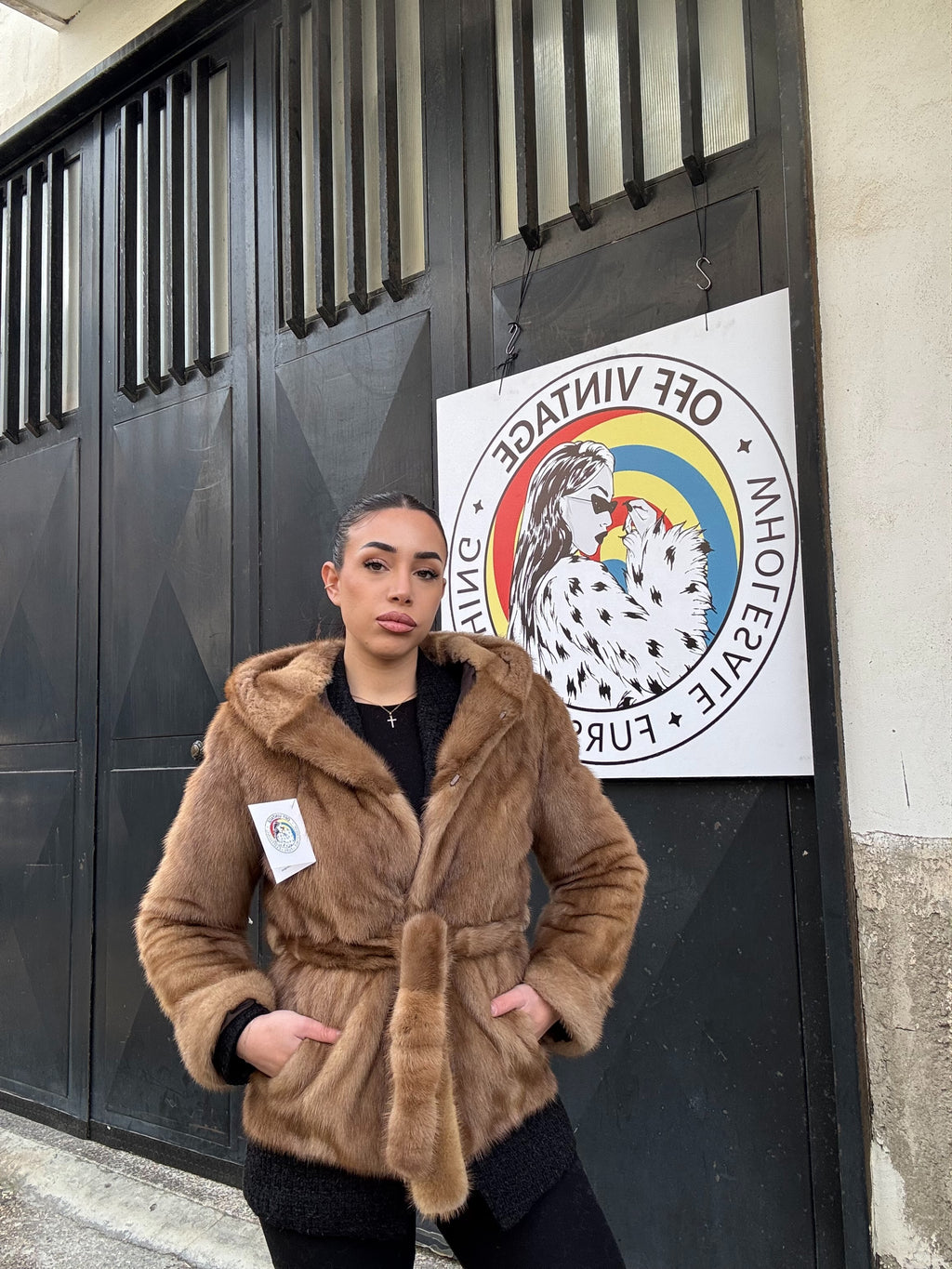 Giacca in visone cintura e cappuccio