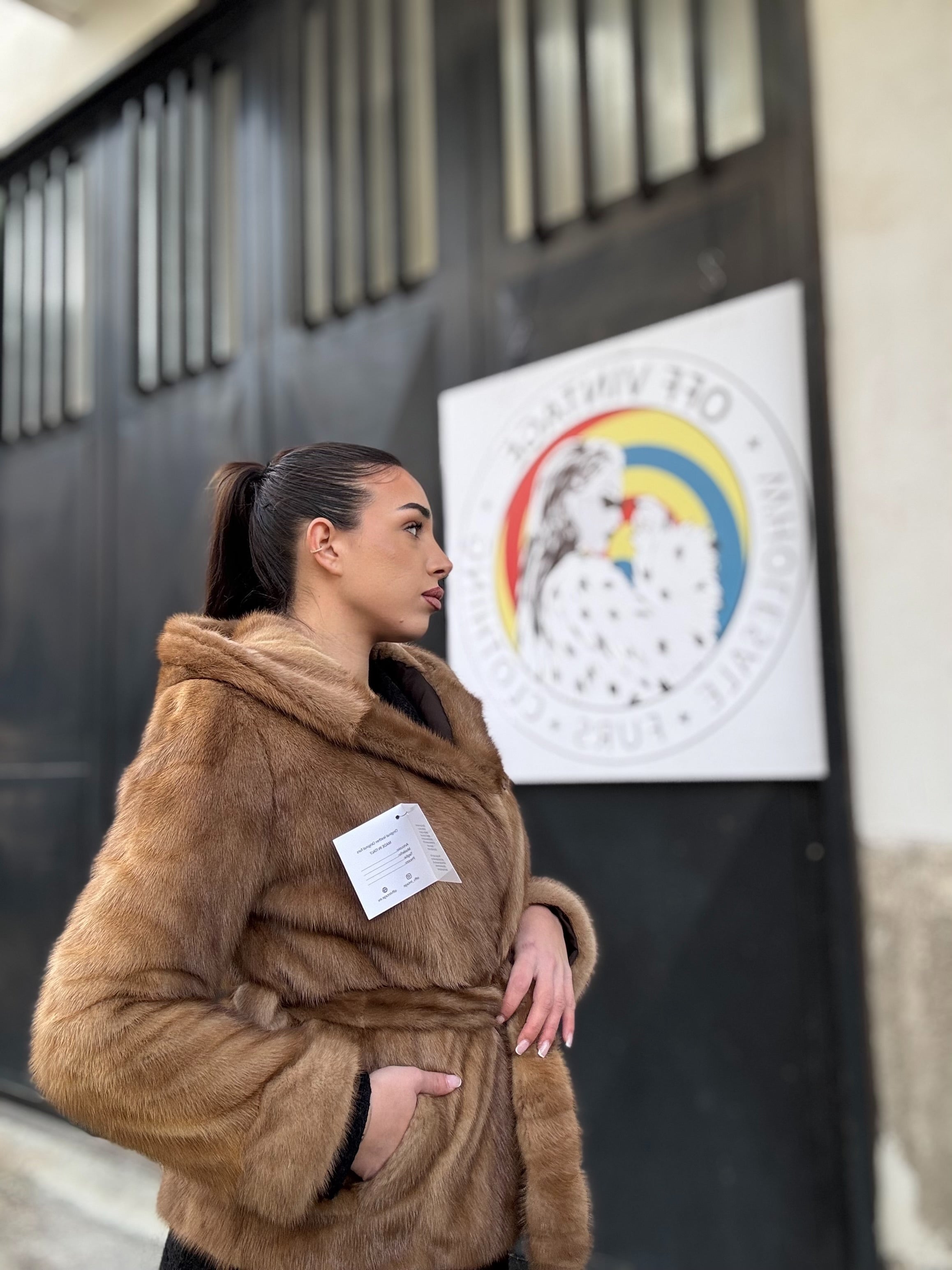 Giacca in visone cintura e cappuccio