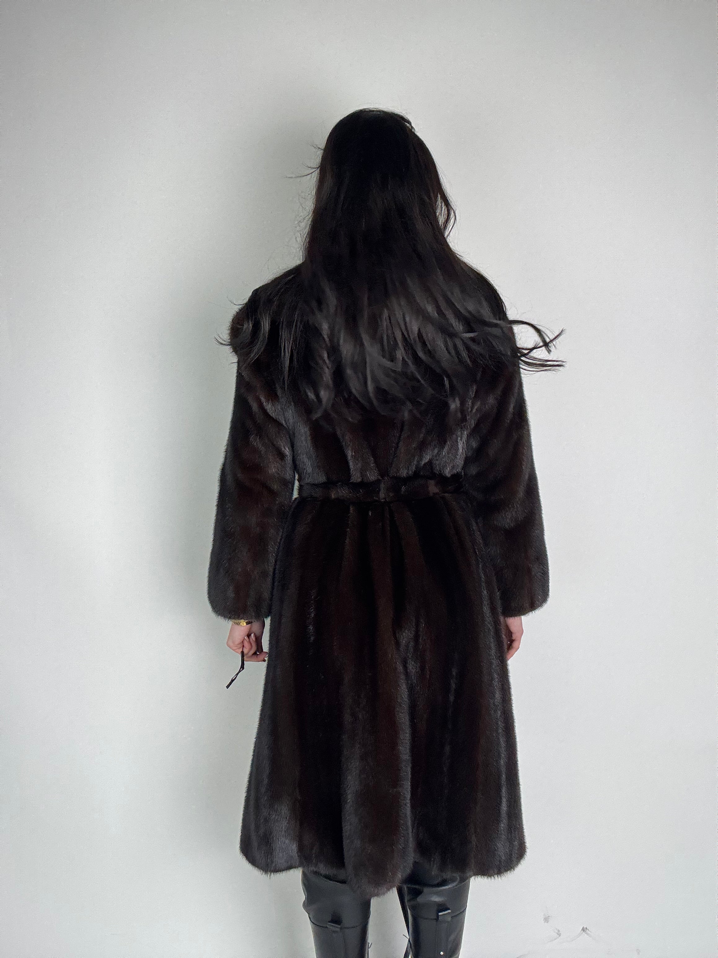 Cappotto in visone N476
