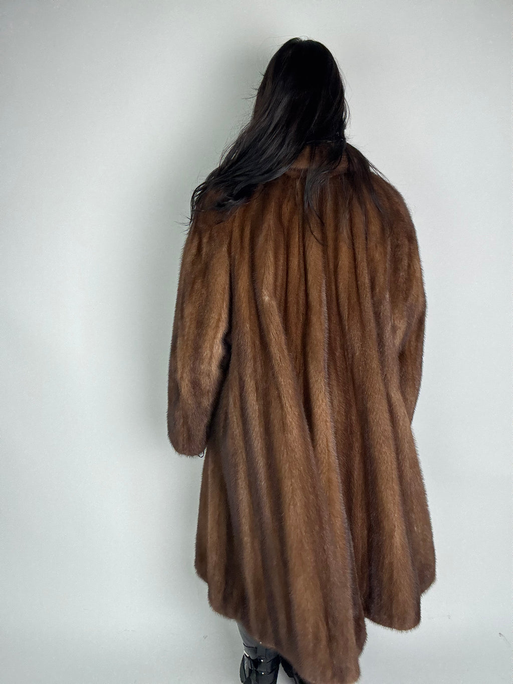 Cappotto in visone N477