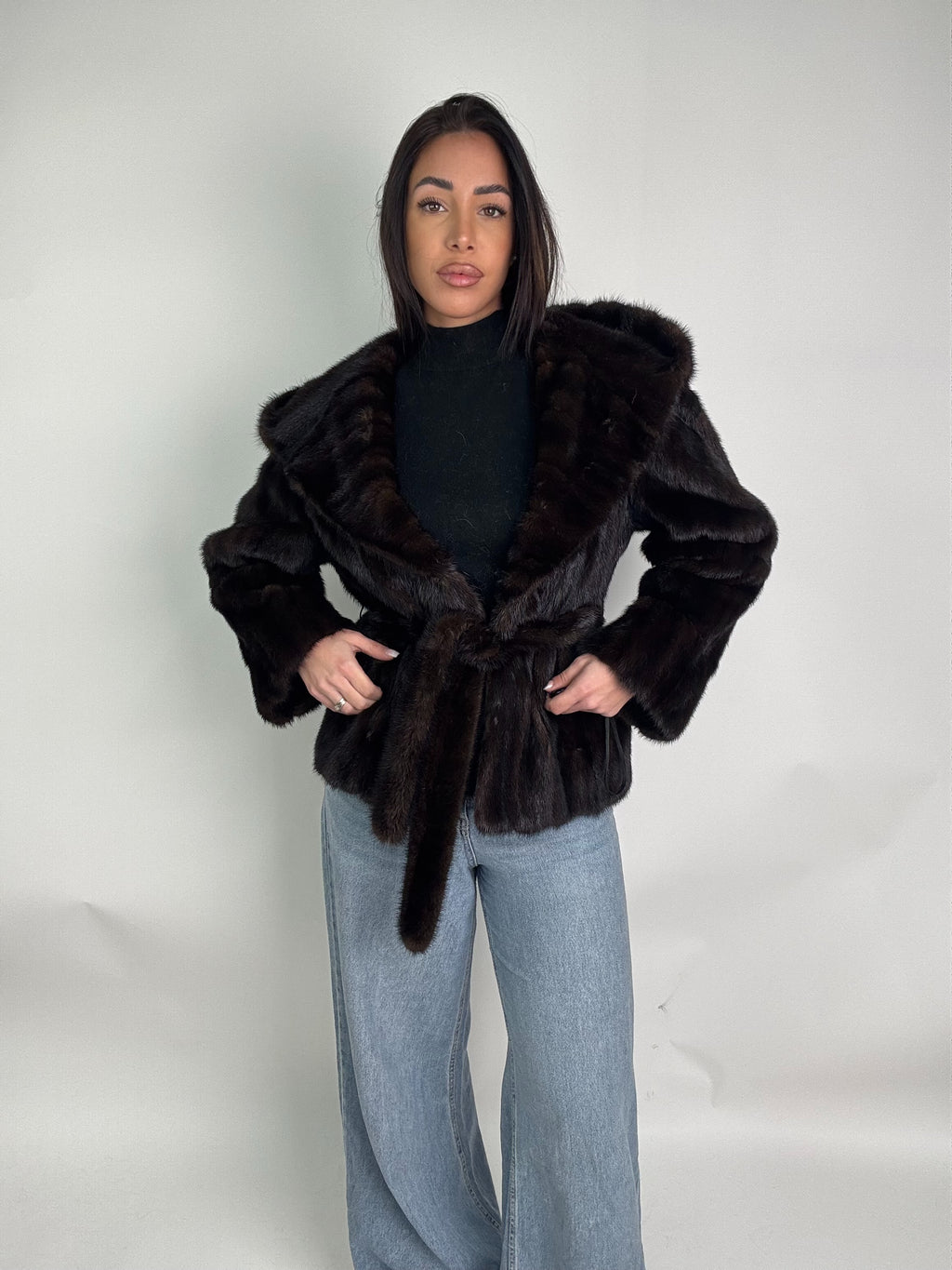 Giacca in visone cintura e cappuccio N240