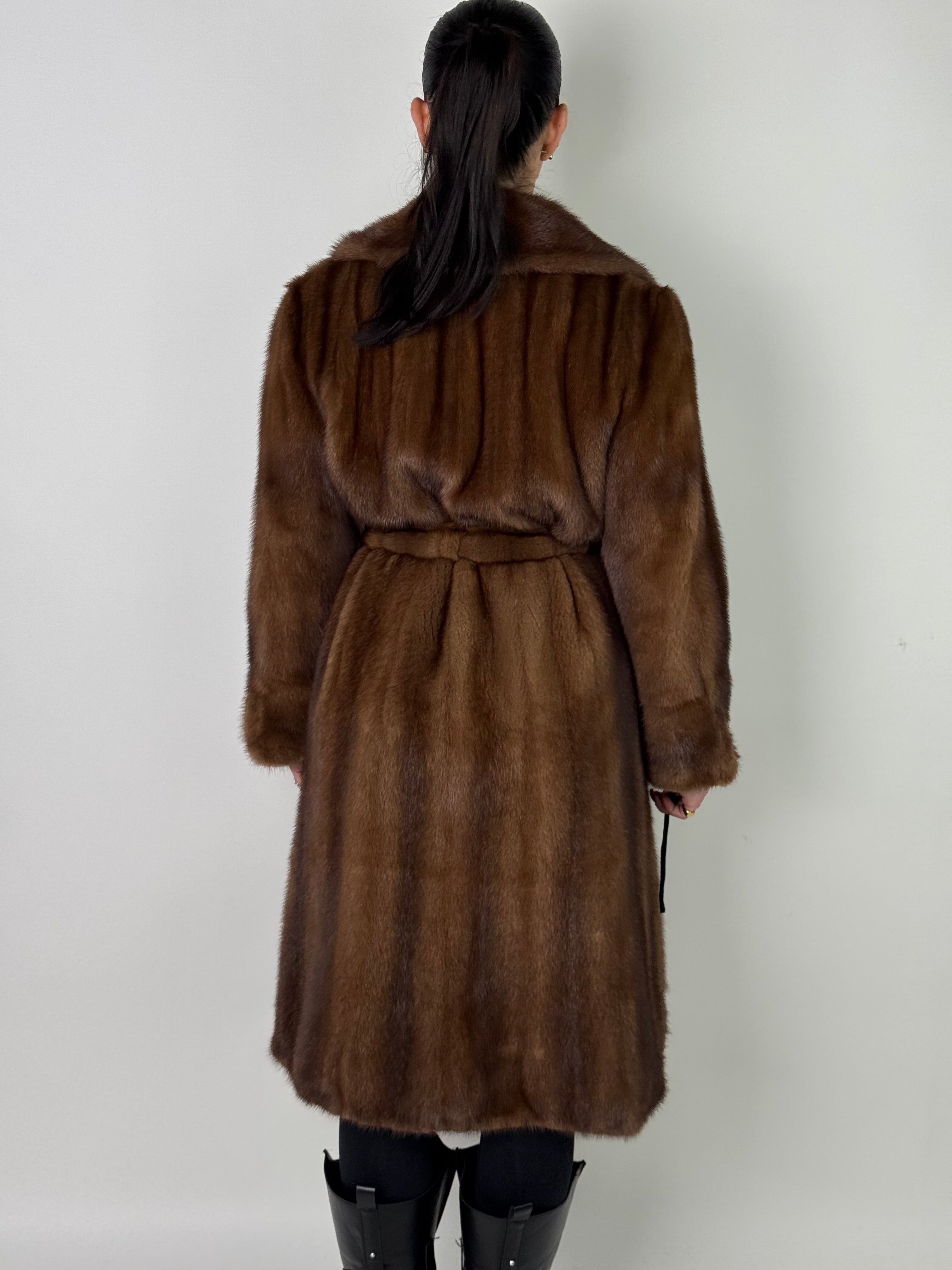 Cappotto in visone N582