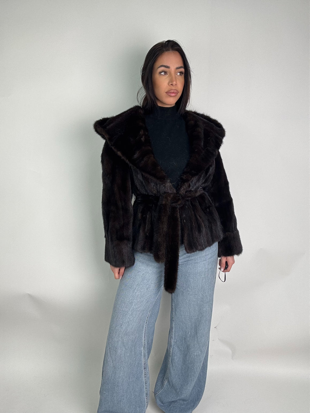 Giacca in visone cintura e cappuccio N240