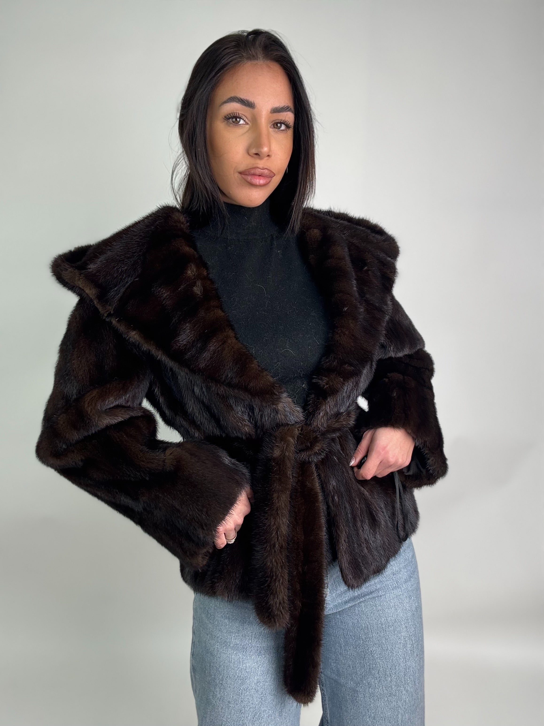 Giacca in visone cintura e cappuccio N240