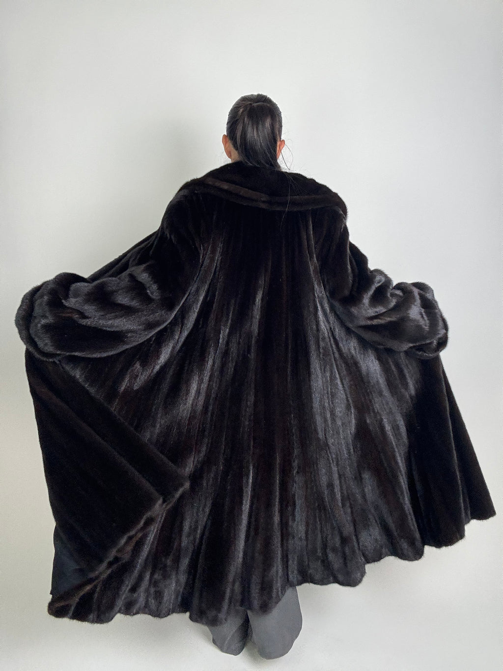 Cappotto in visone N358