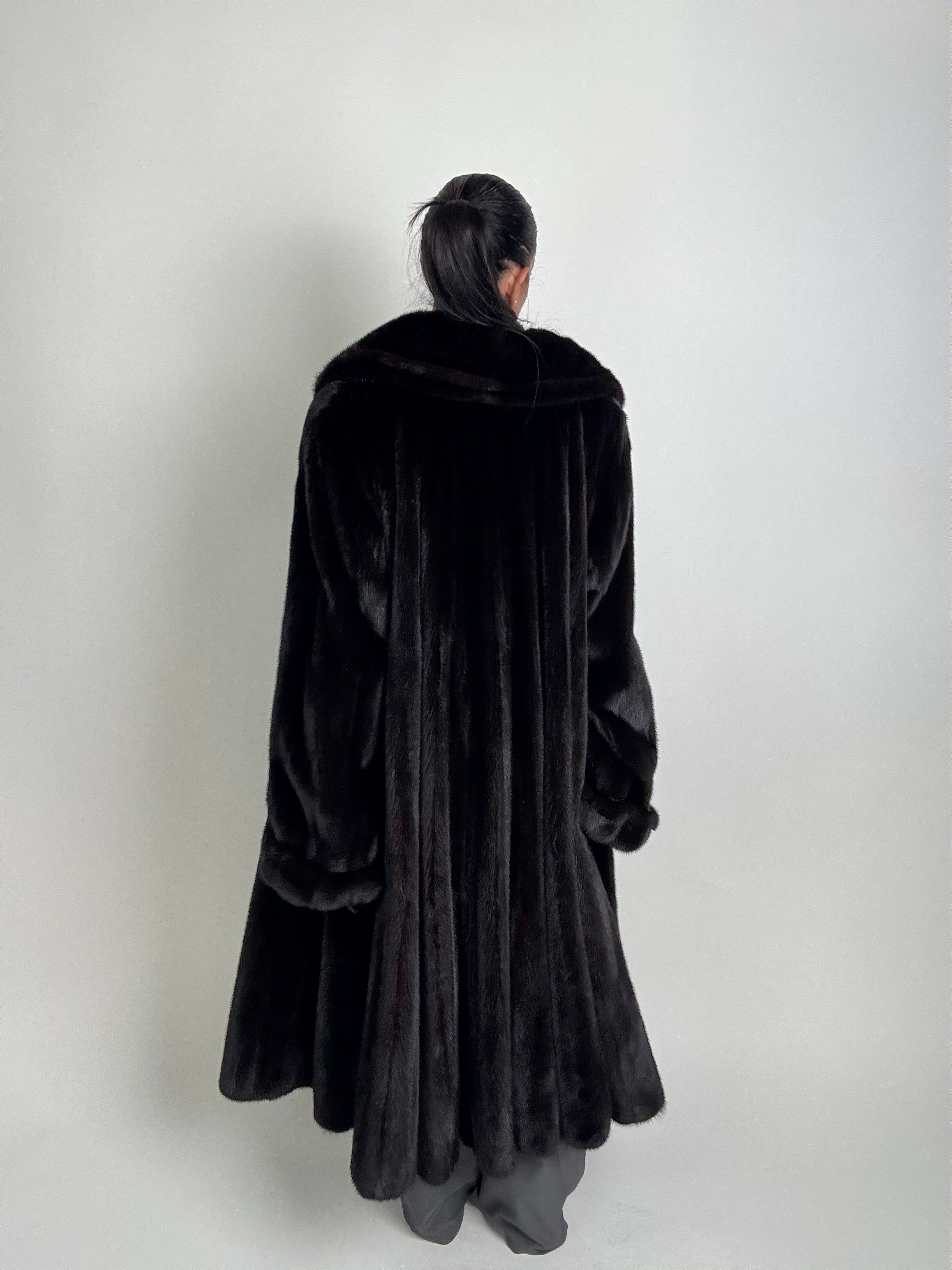Cappotto in visone N358