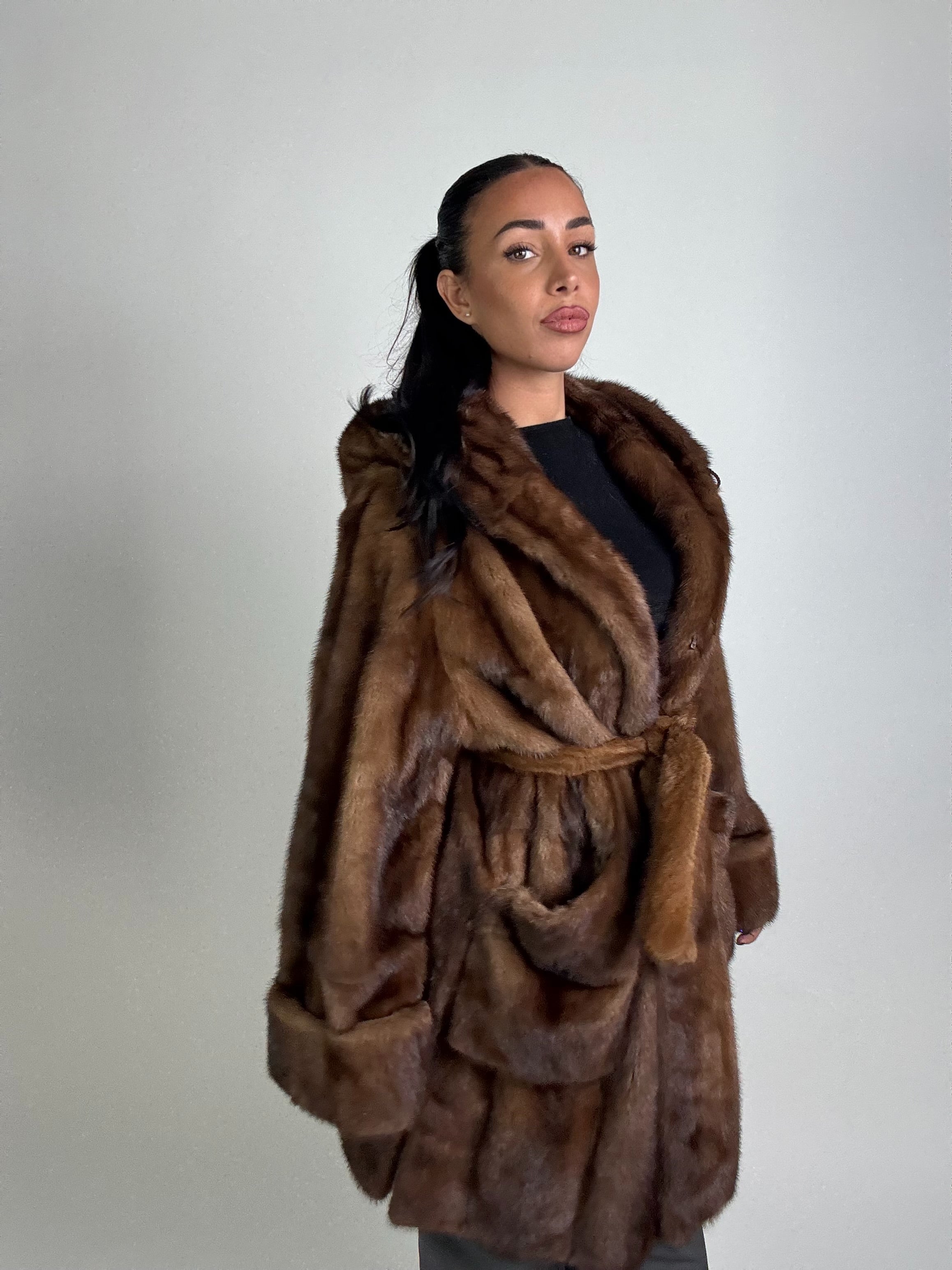 Cappotto in visone N357