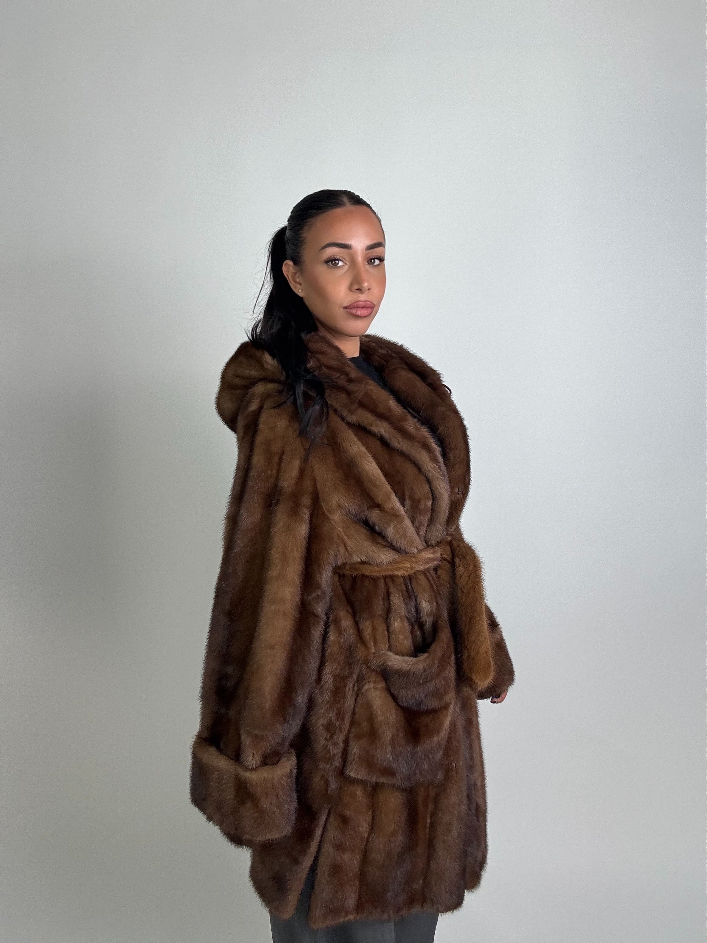 Cappotto in visone N357