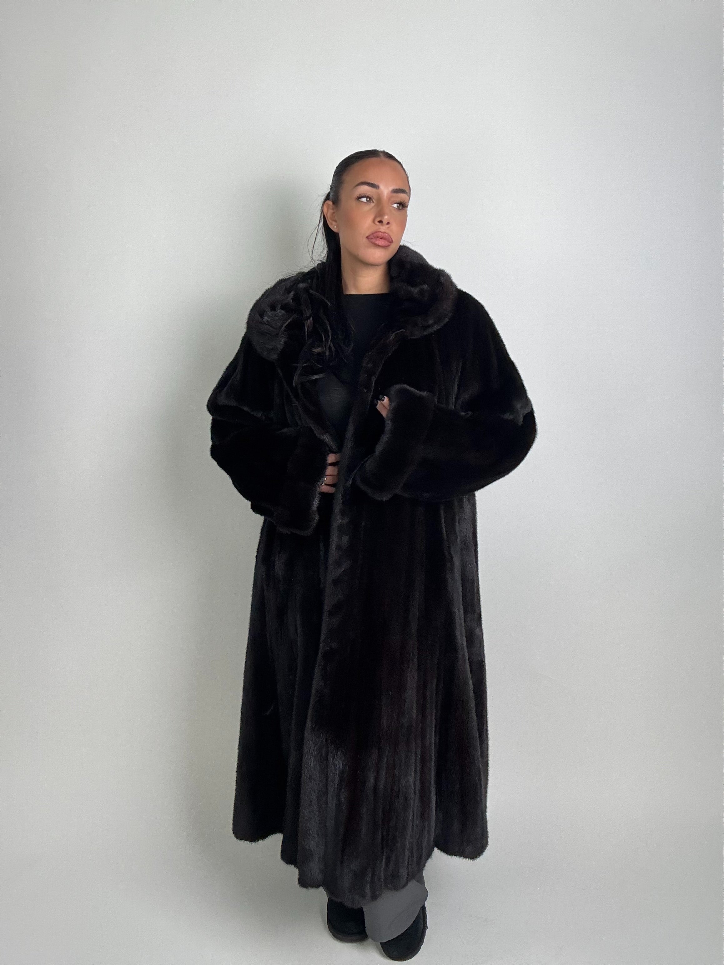 Cappotto in visone N358