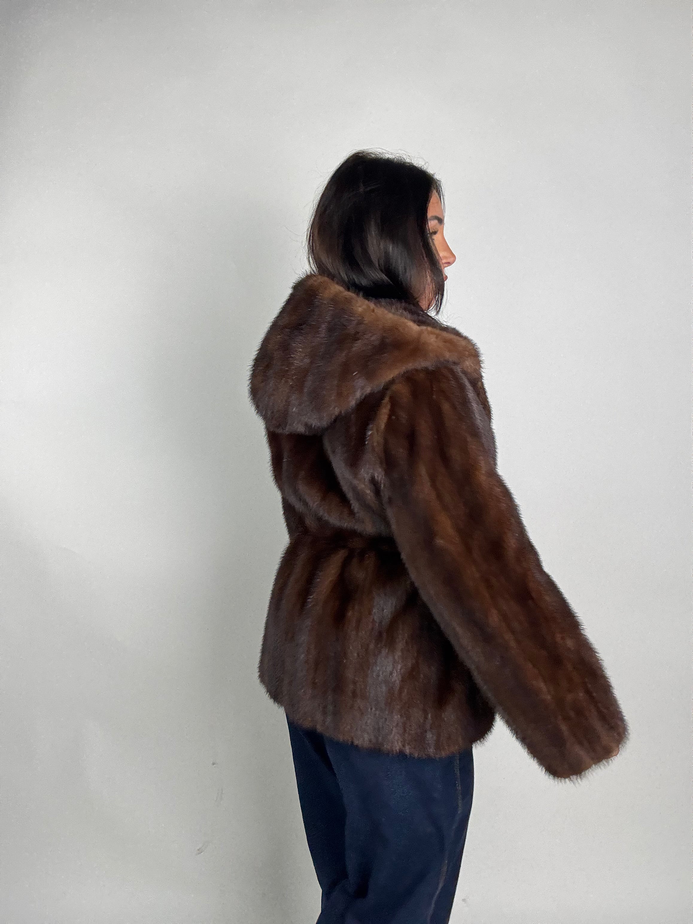 Giacca in visone cintura e cappuccio N244