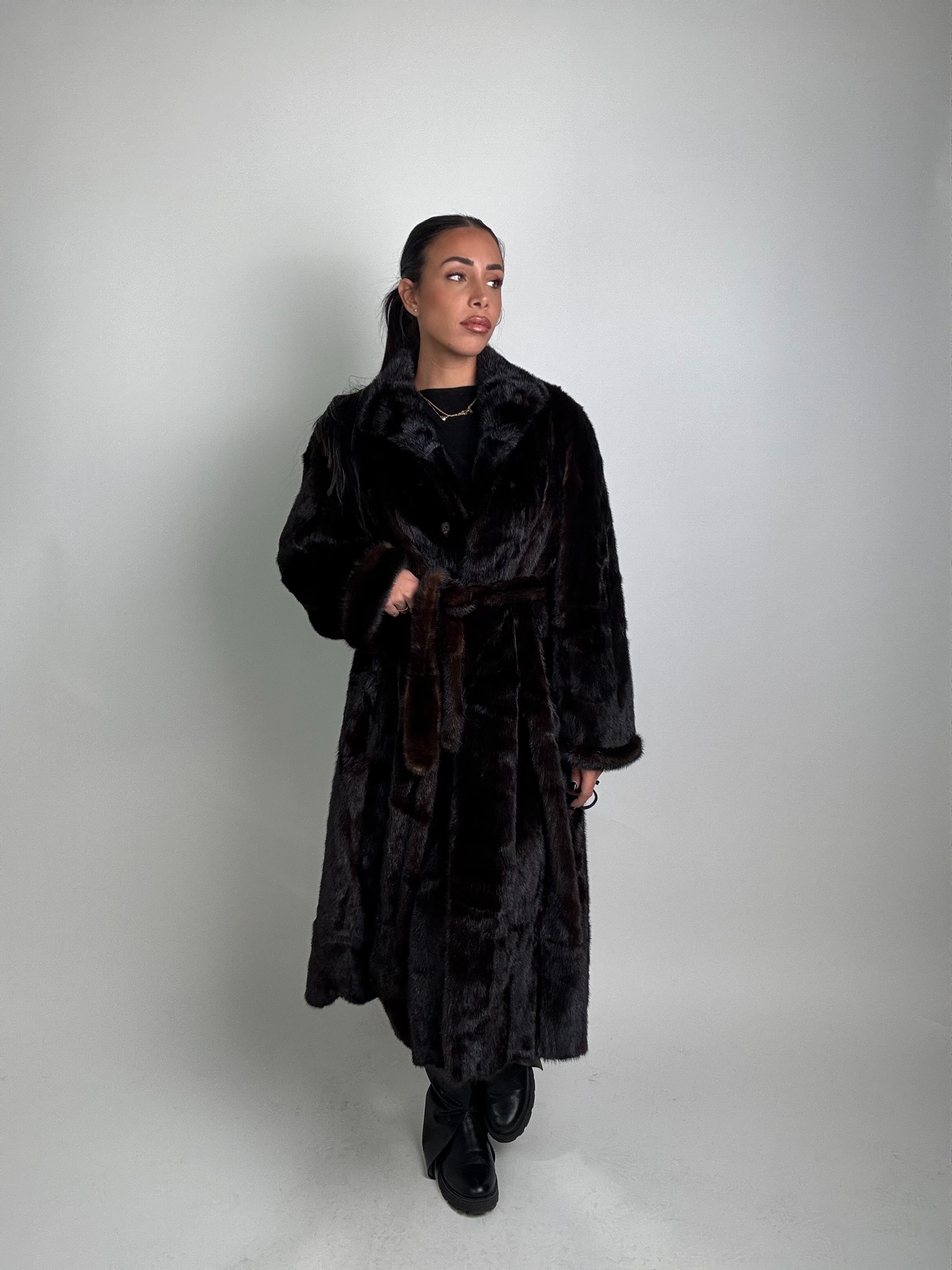 Cappotto in visone N359