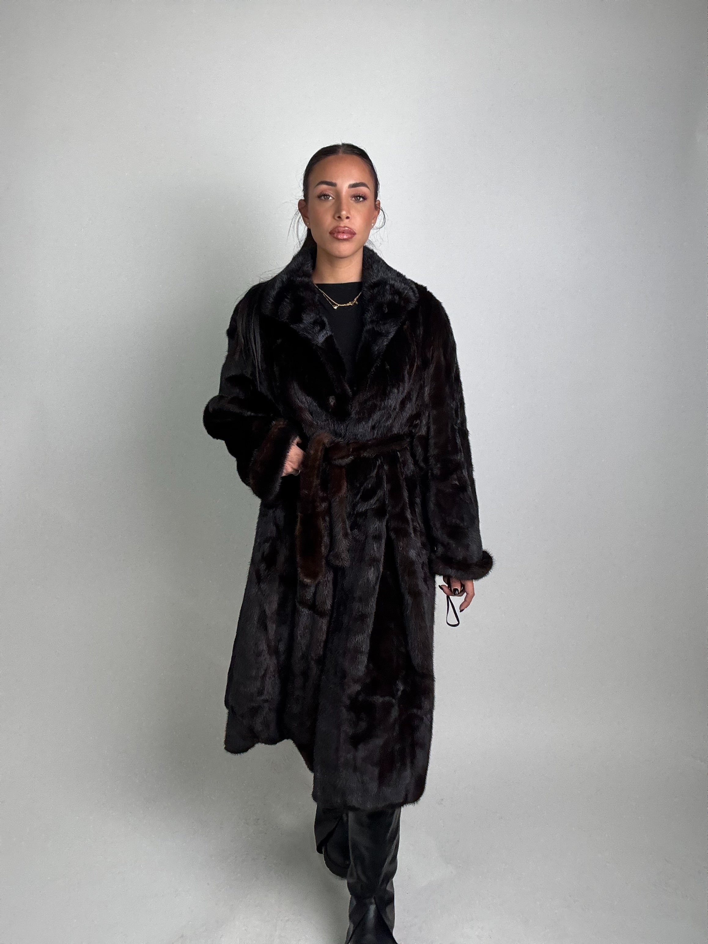 Cappotto in visone N359