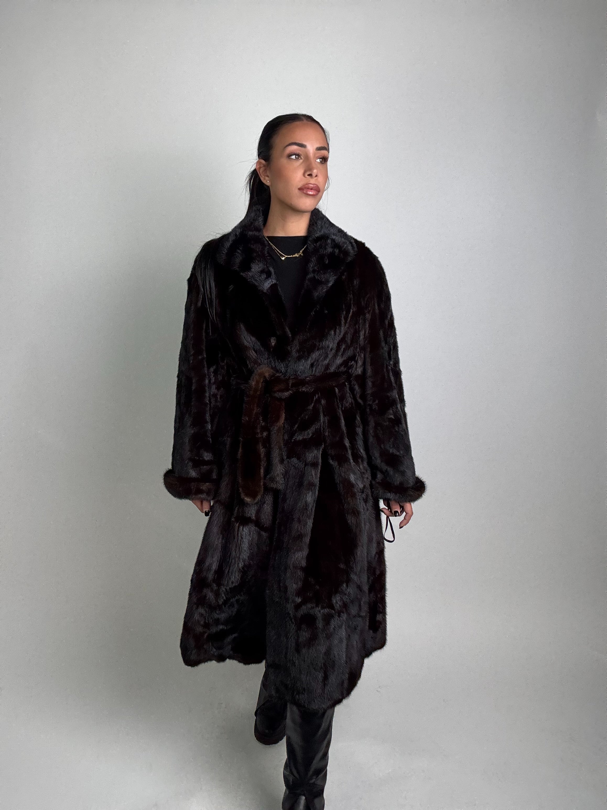 Cappotto in visone N359