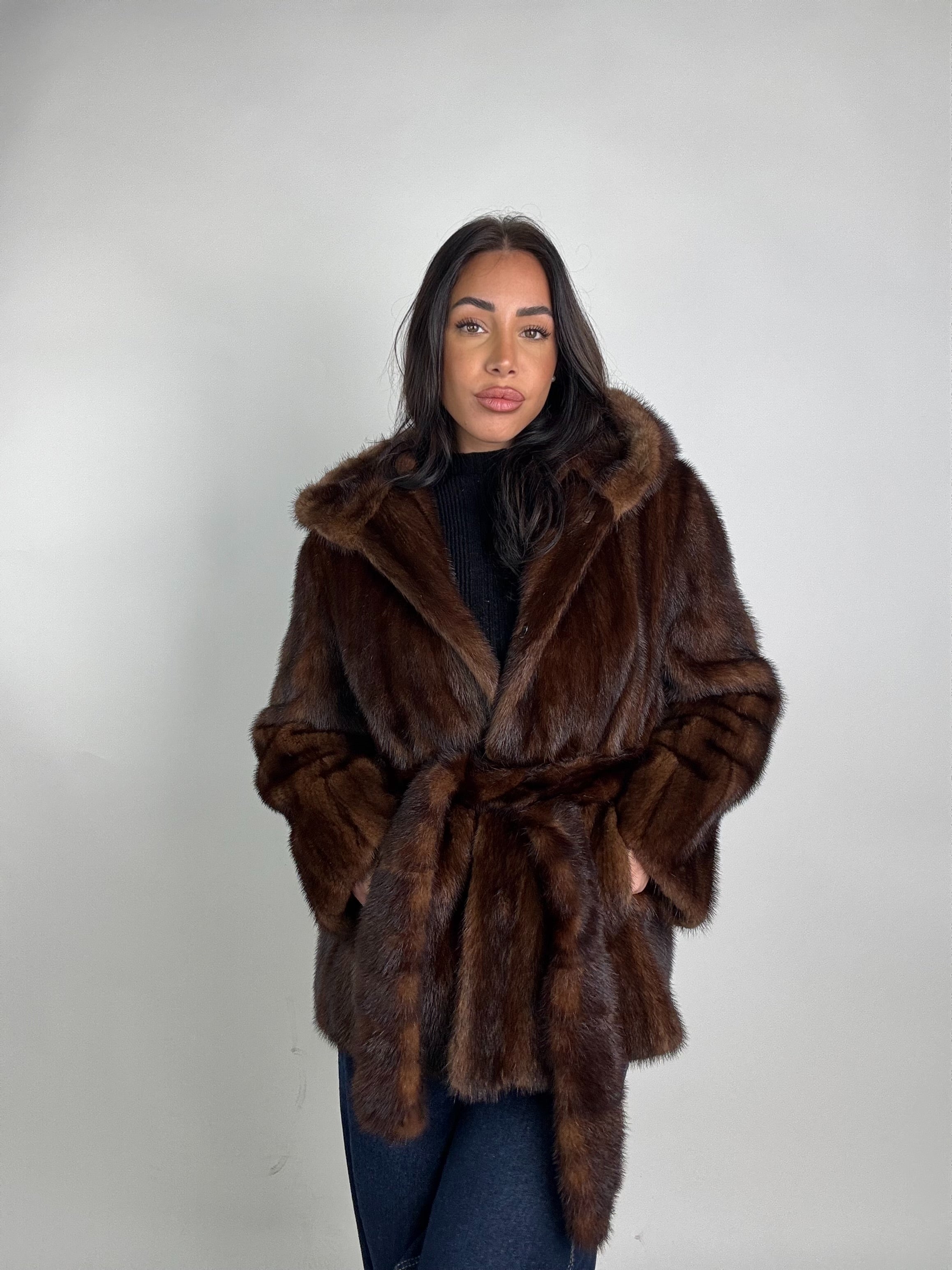 Giacca in visone cintura e cappuccio N244