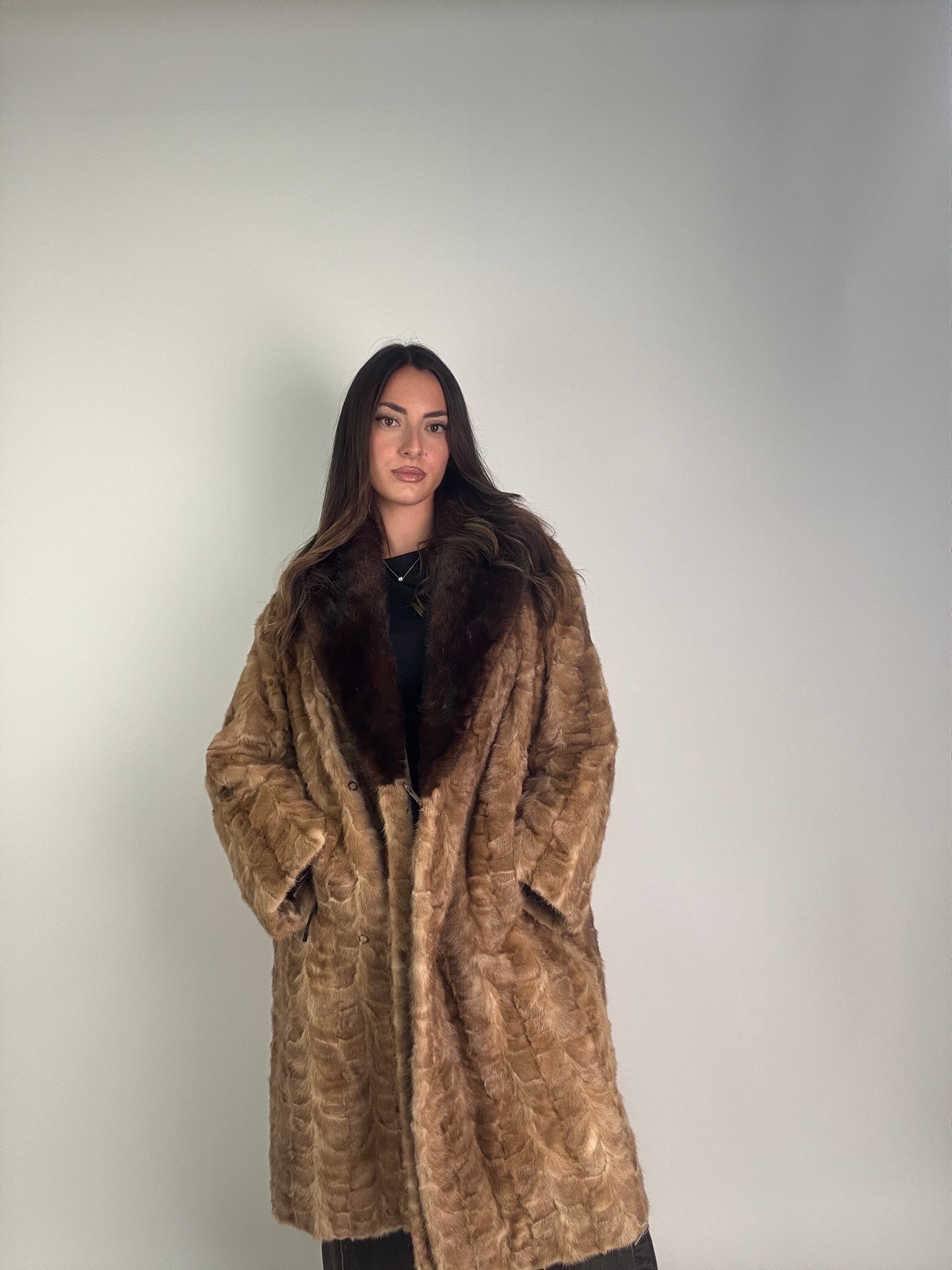 Cappotto in visone N376