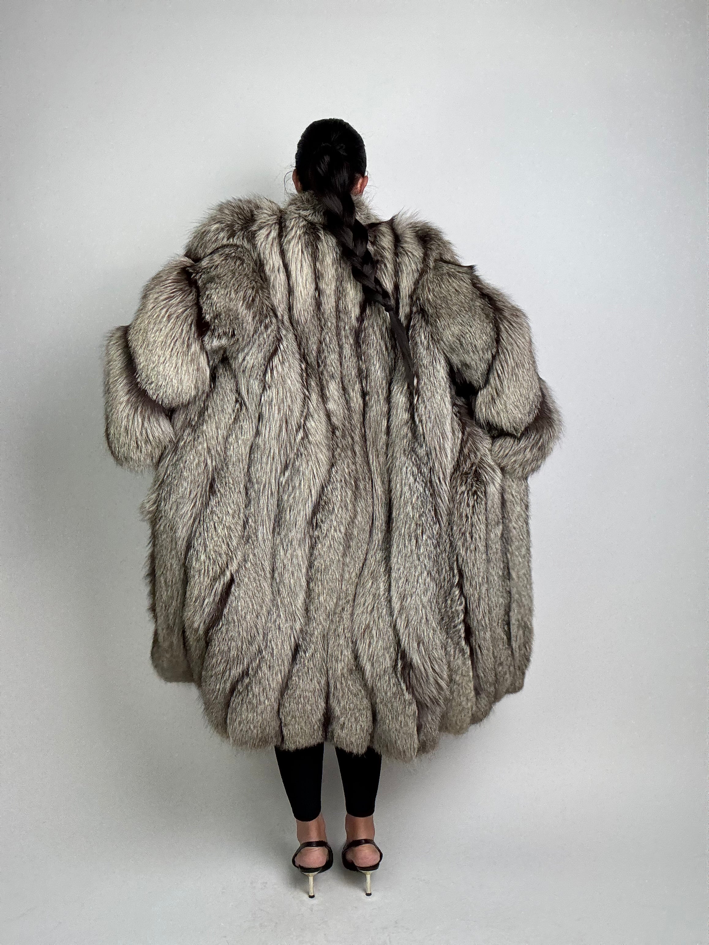 Cappotto in volpe argentata N896