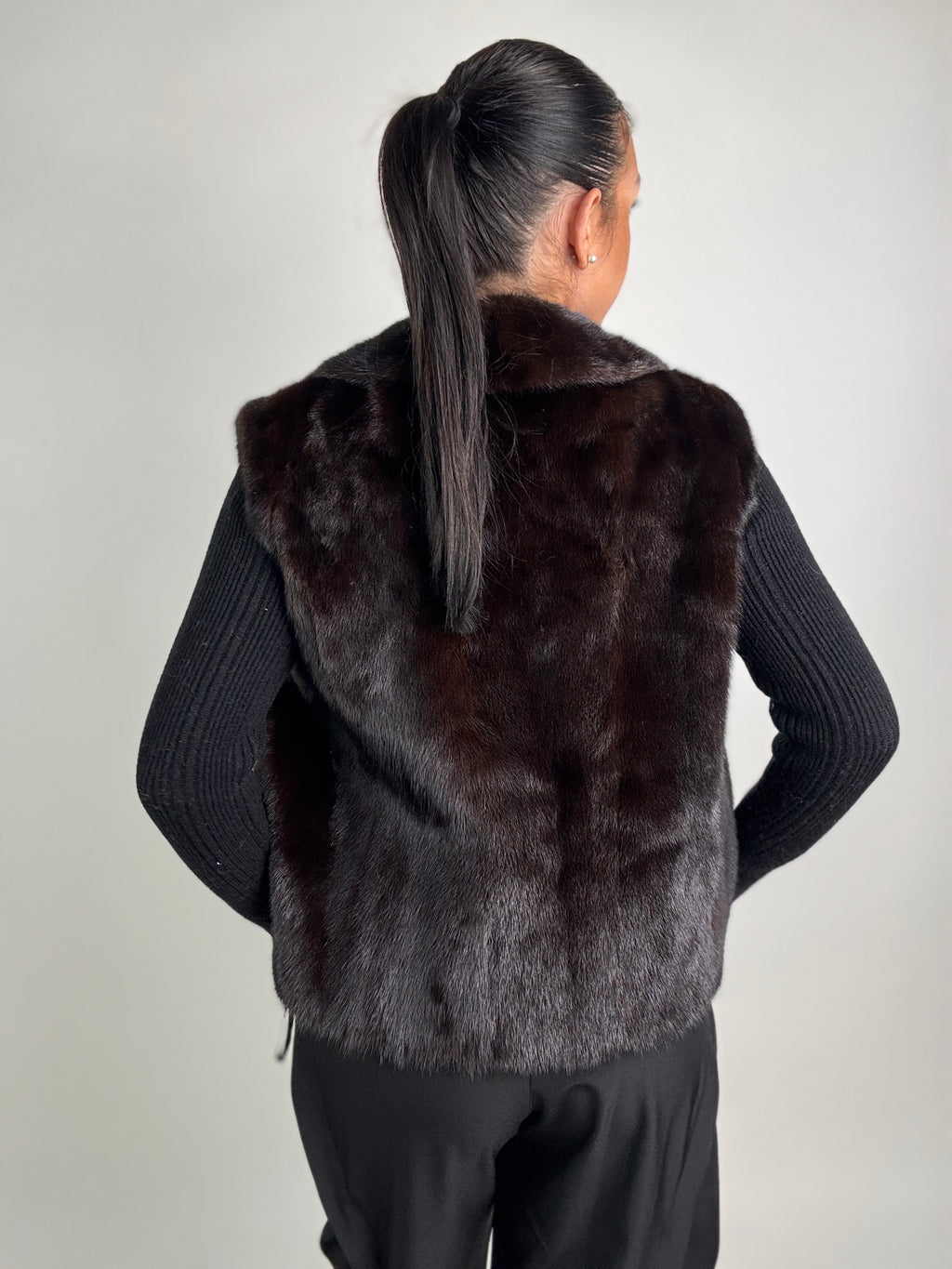 Smanicato in visone N252