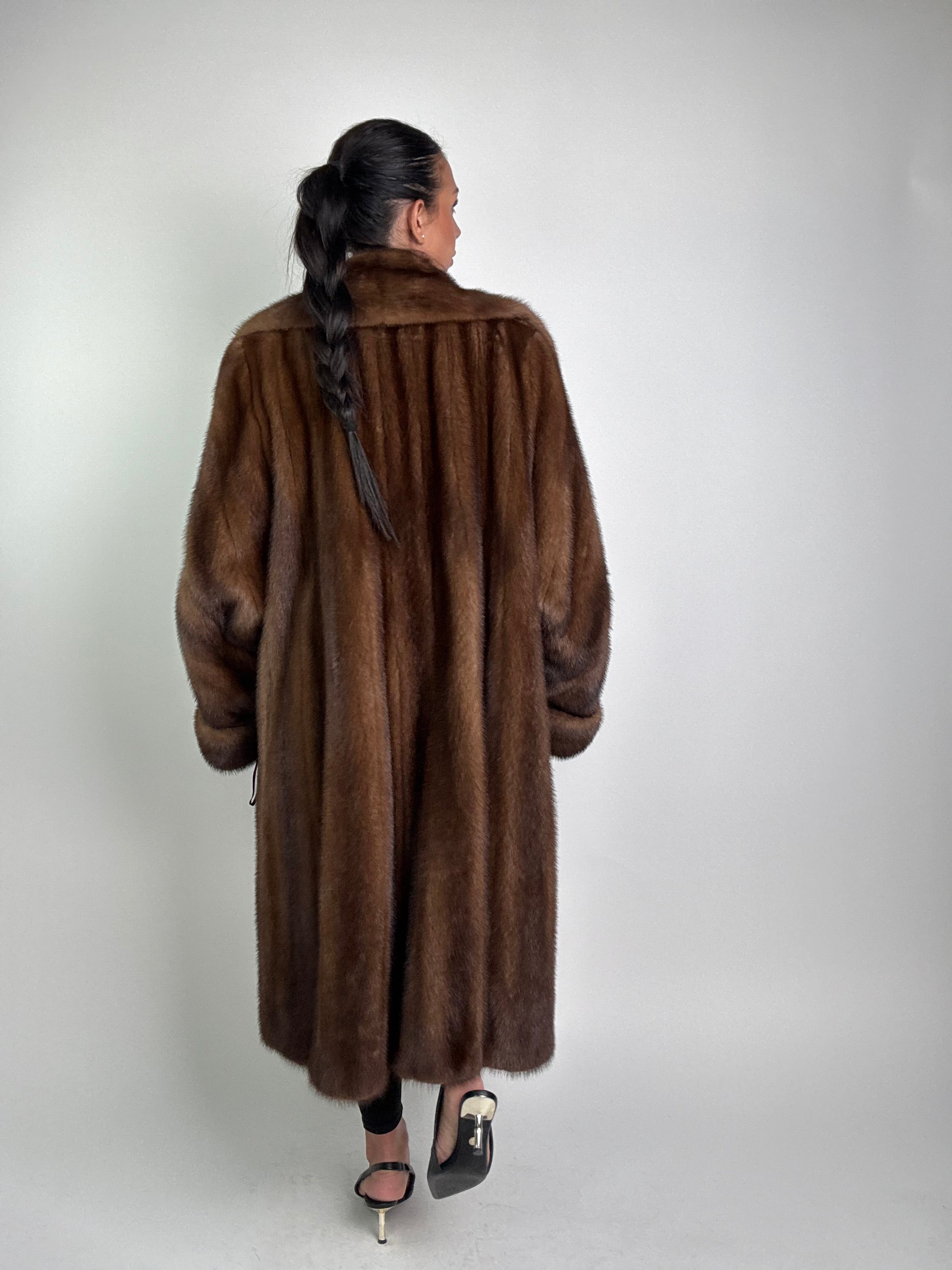 Cappotto in visone N362
