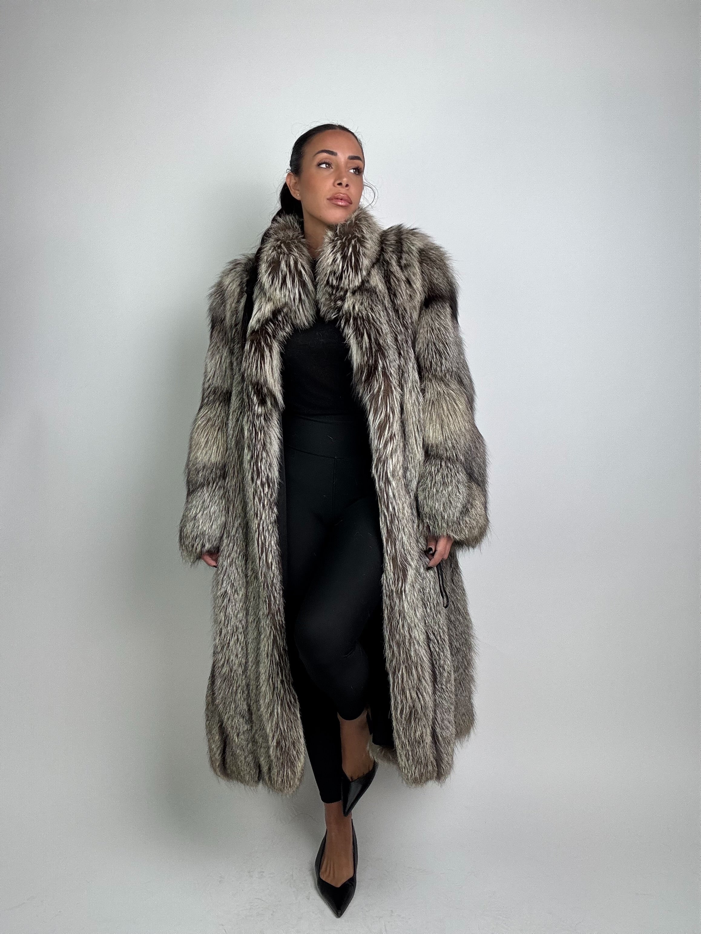 Cappotto in volpe argentata N896