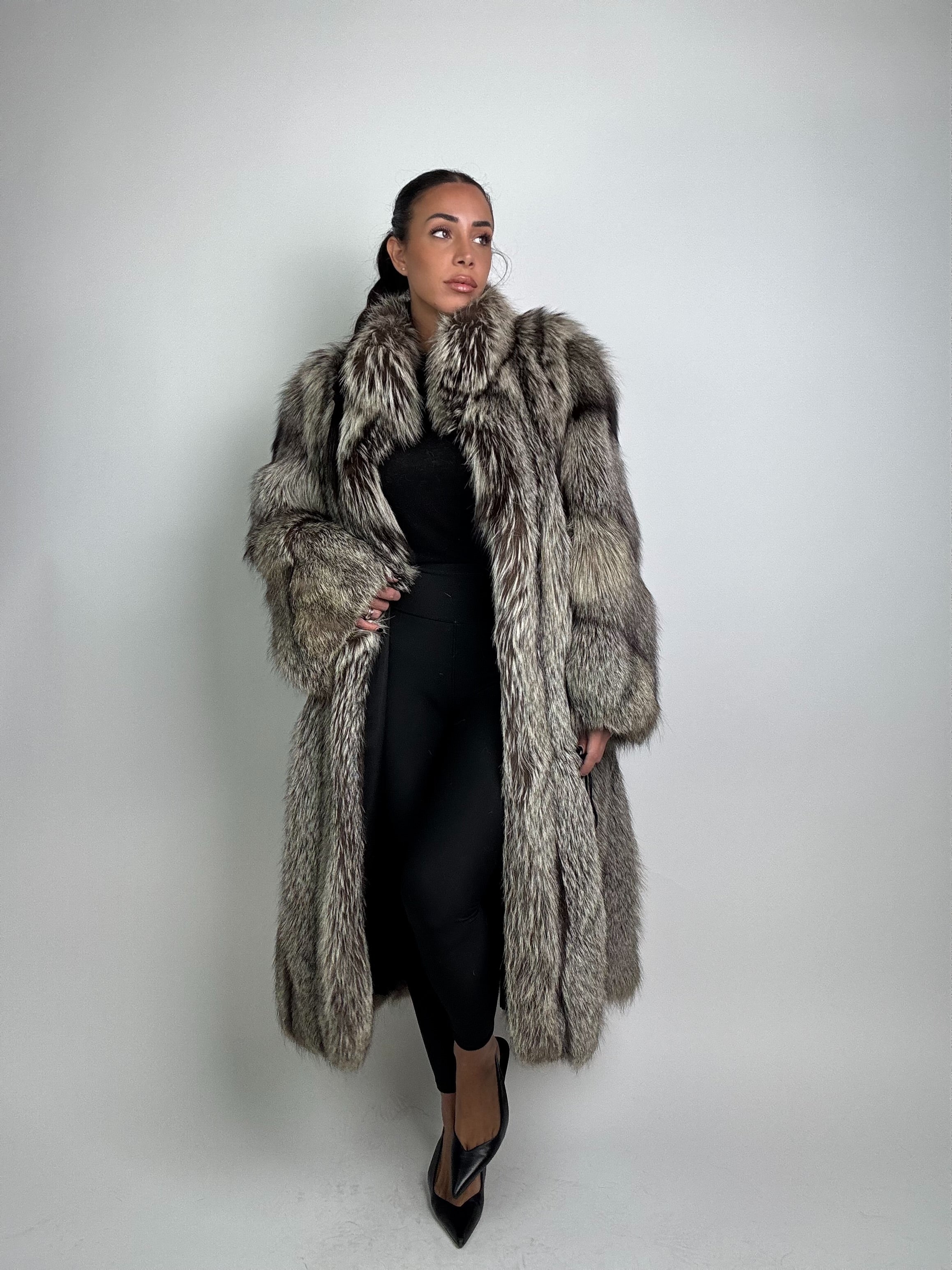 Cappotto in volpe argentata N896