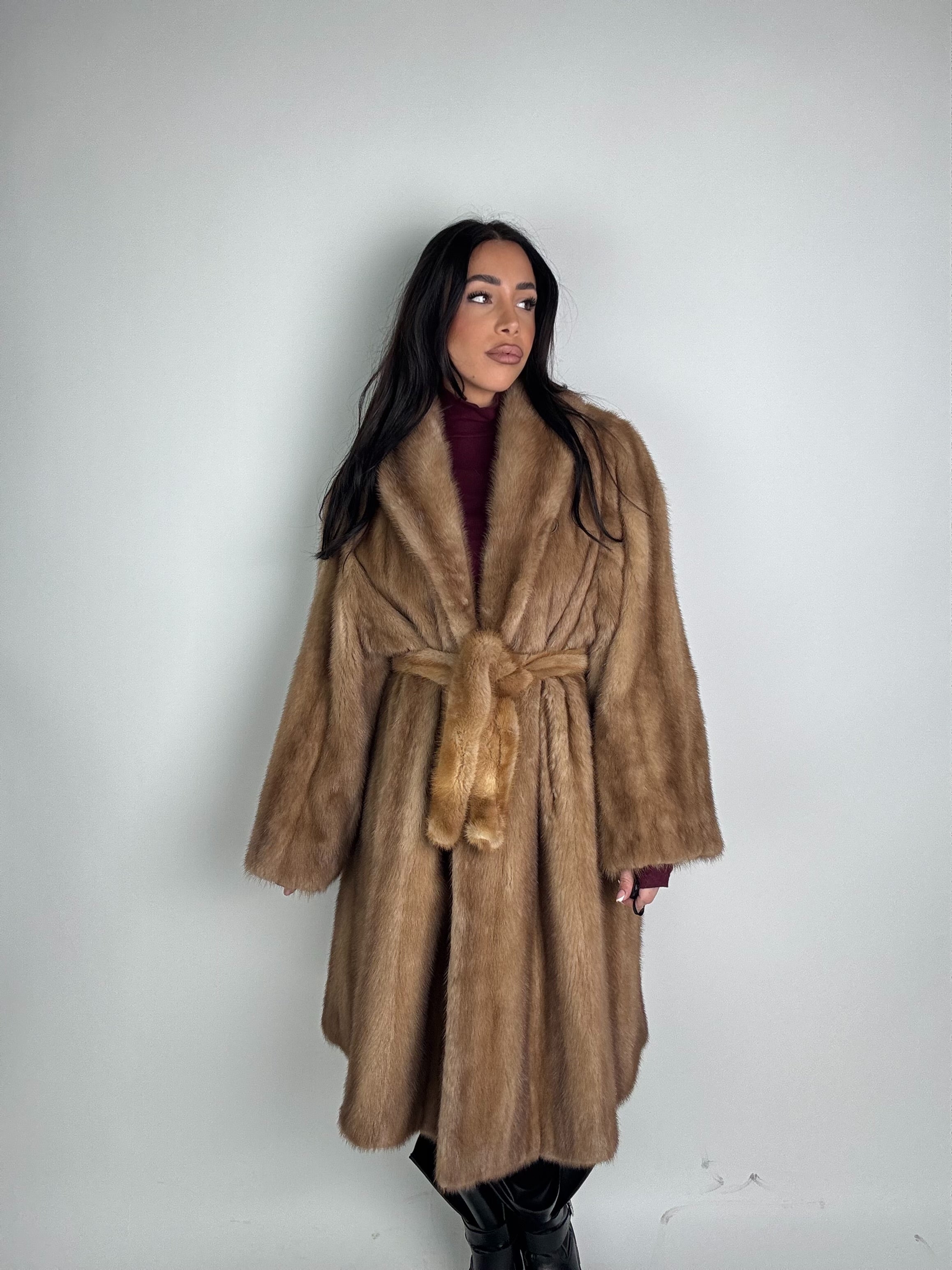 Cappotto in visone N480