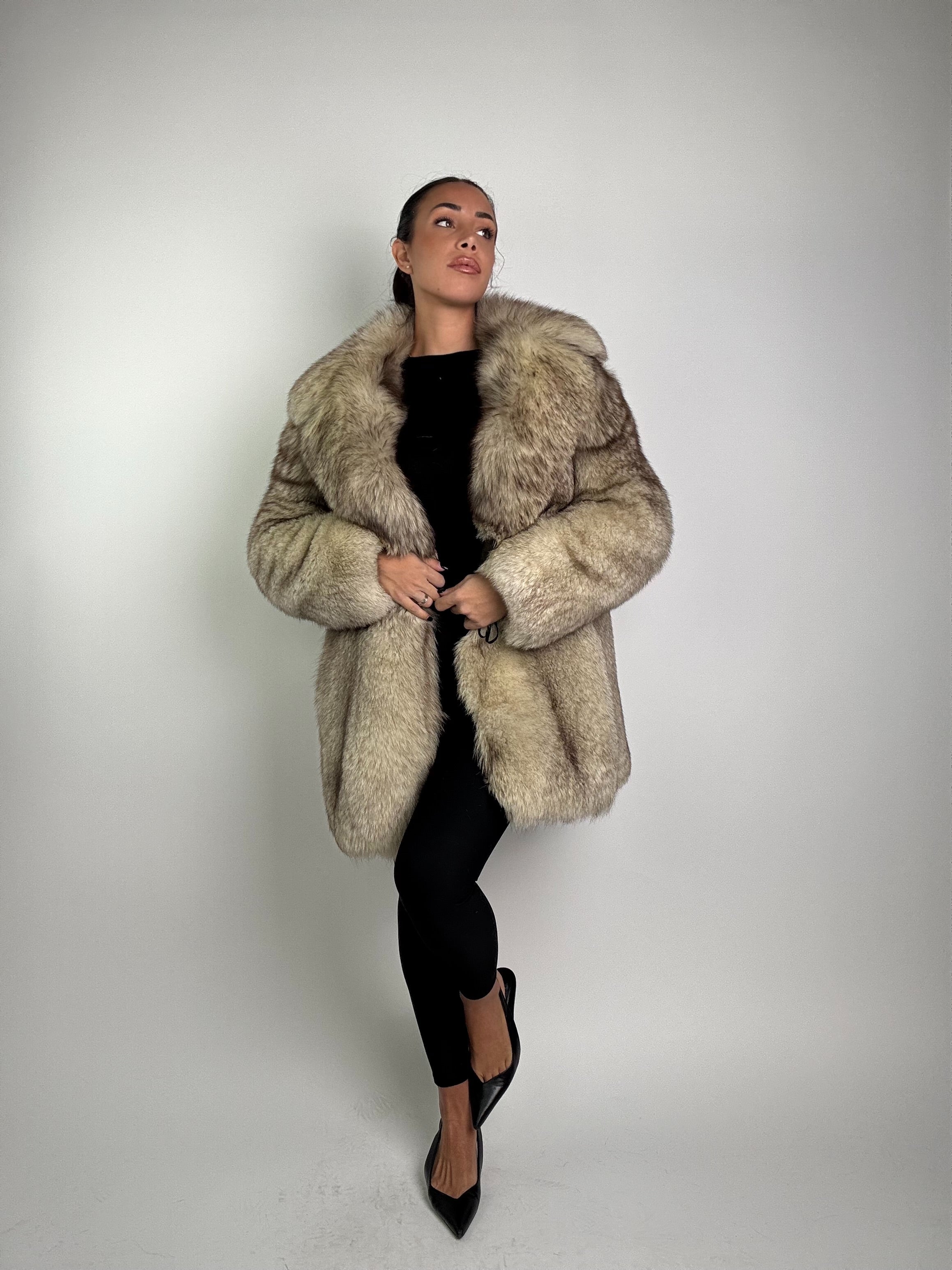 Cappotto in volpe della groenlandia N899