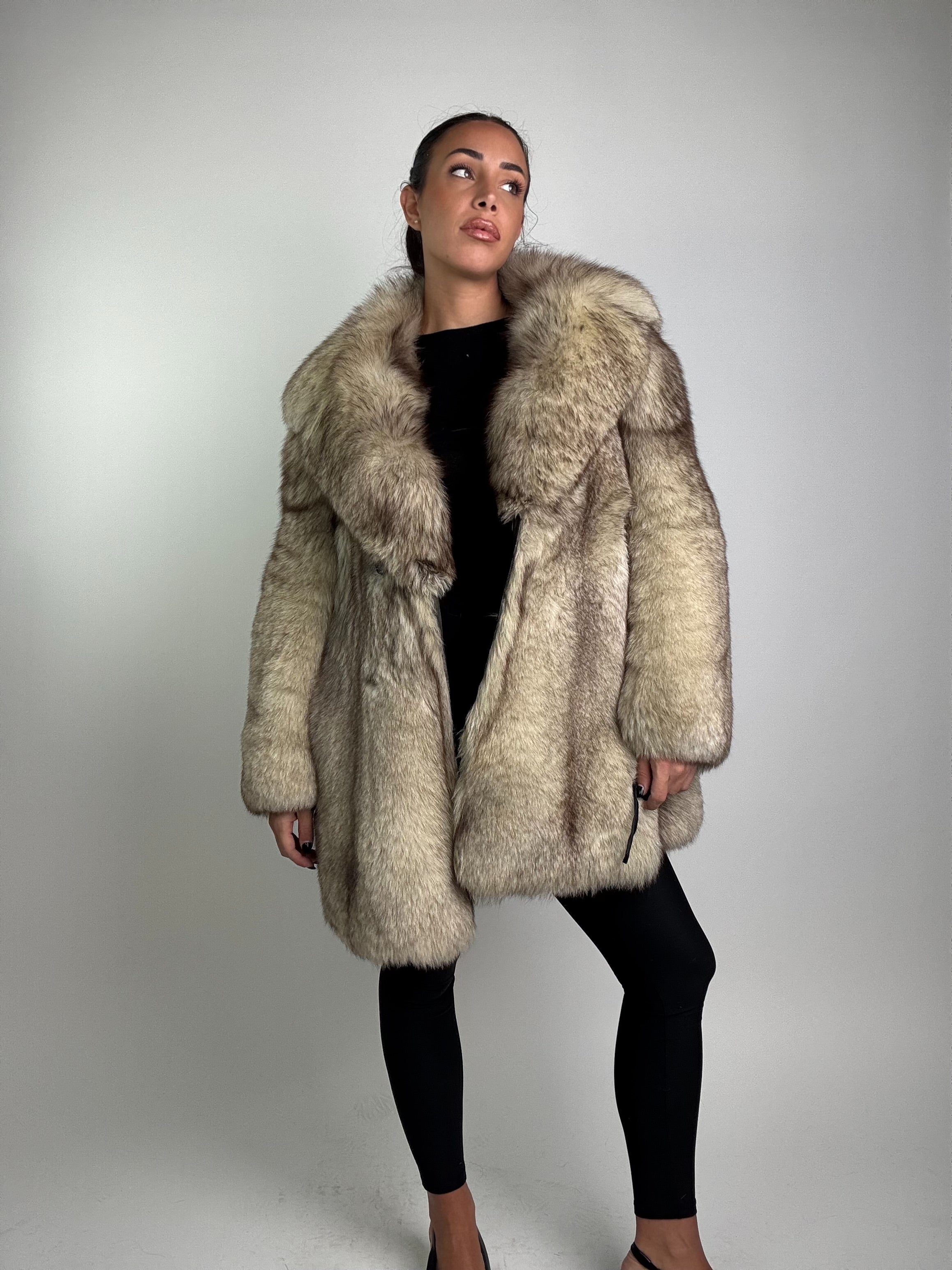 Cappotto in volpe della groenlandia N899