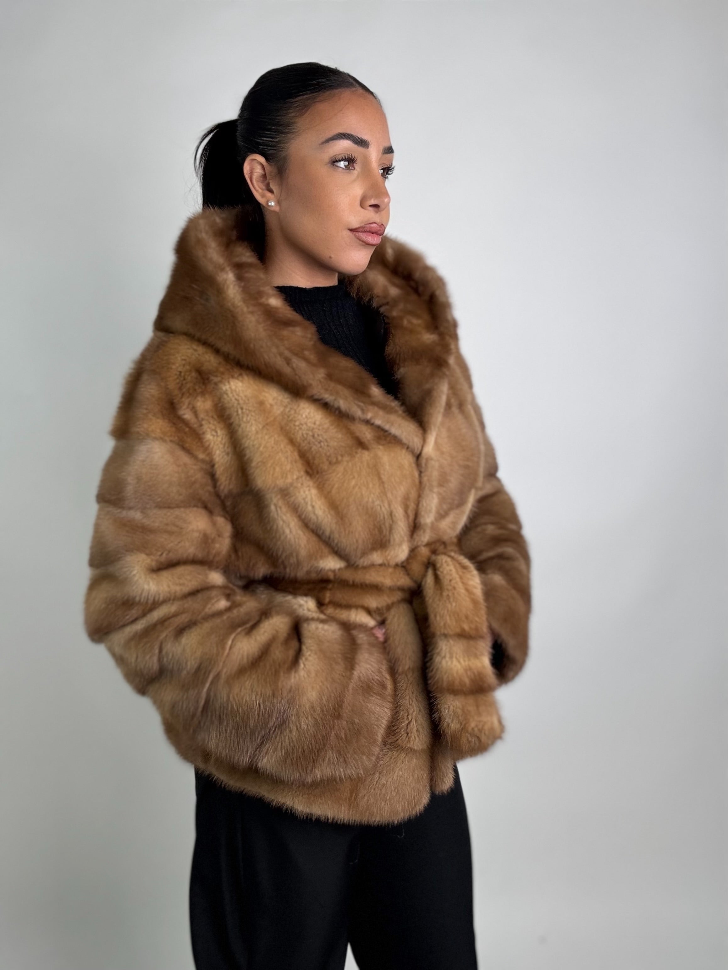 Giacca in visone cintura e cappuccio N248