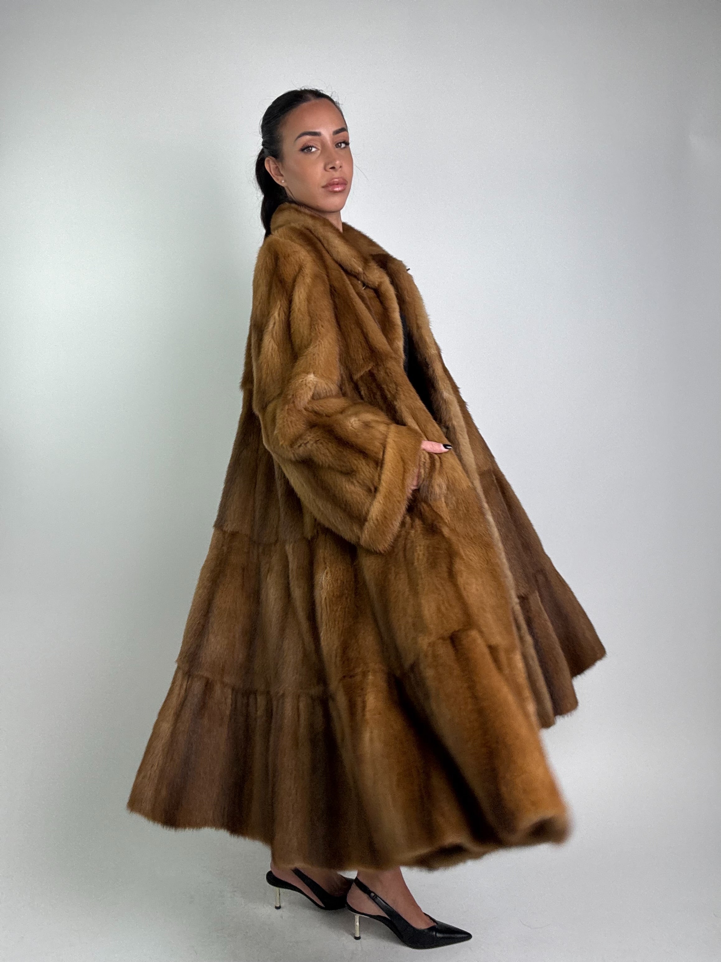 Cappotto in visone N361