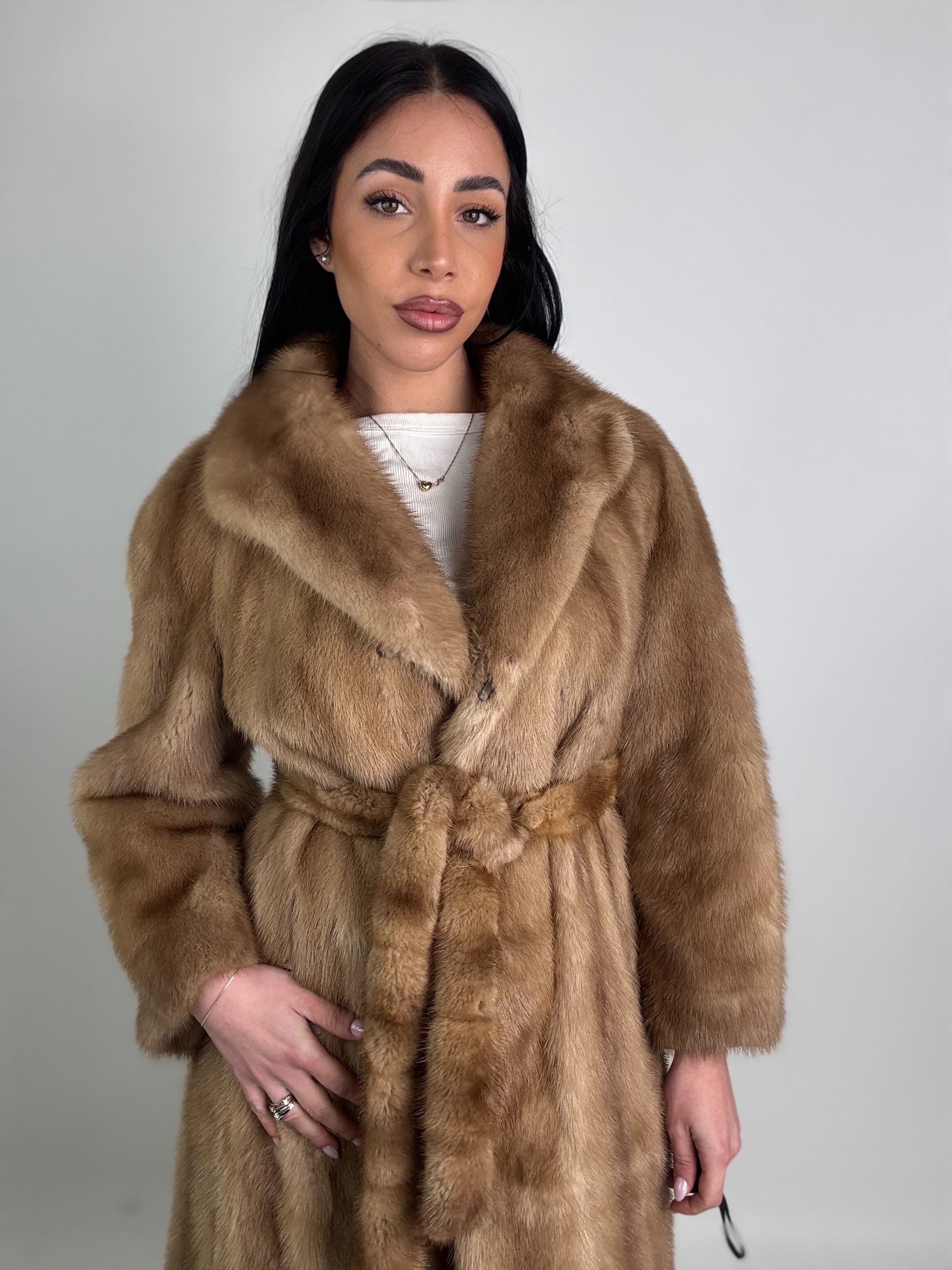 Cappotto in visone N586