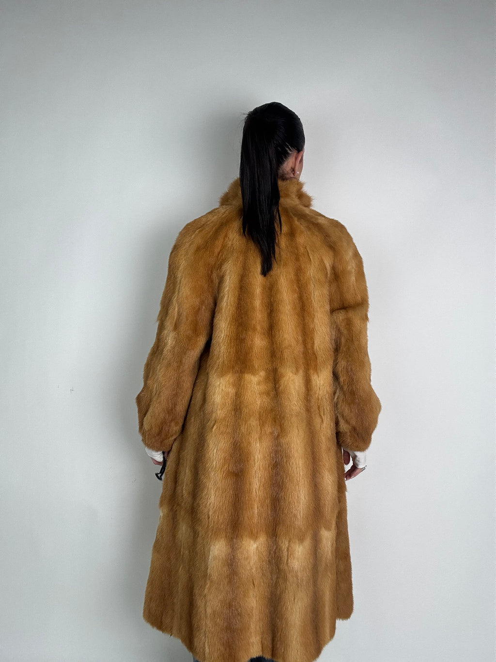 Cappotto in visone N589