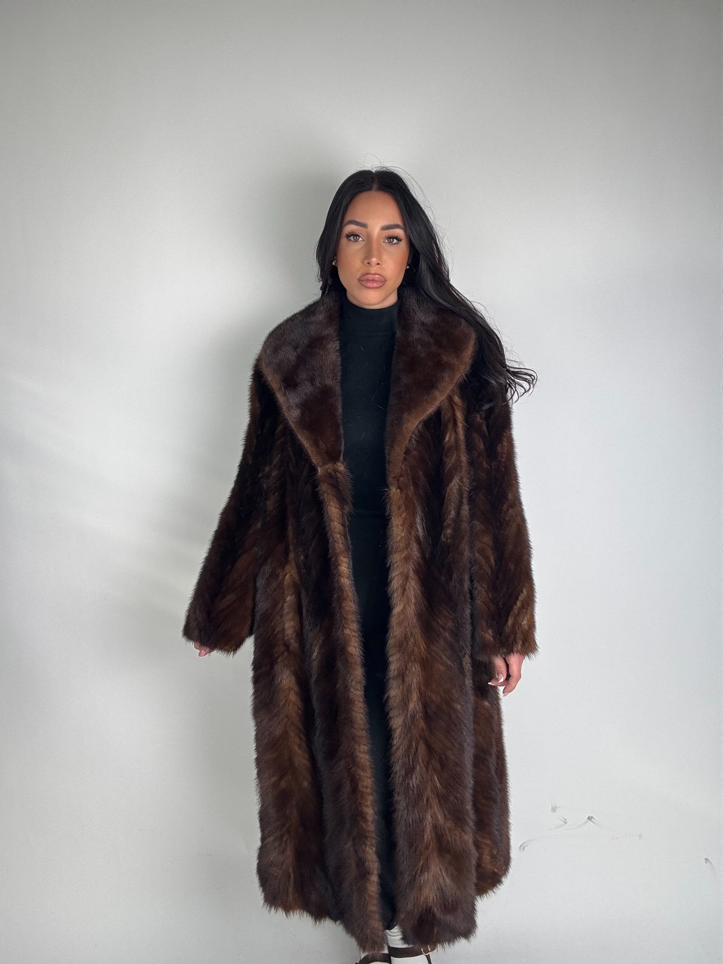 Cappotto in visone N481
