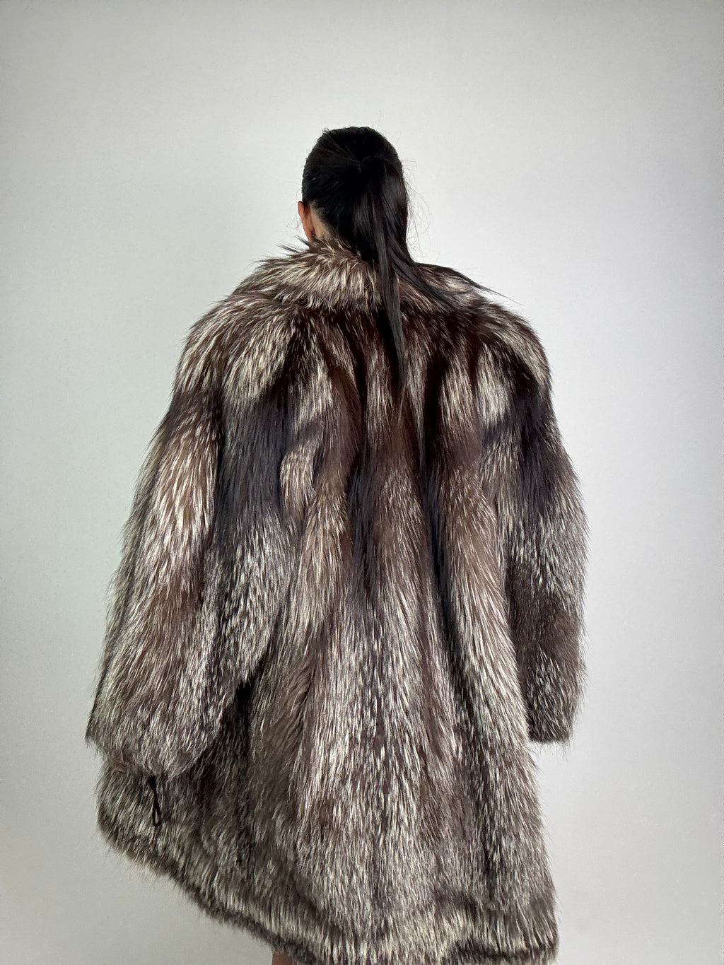 Cappotto in volpe argentata N910
