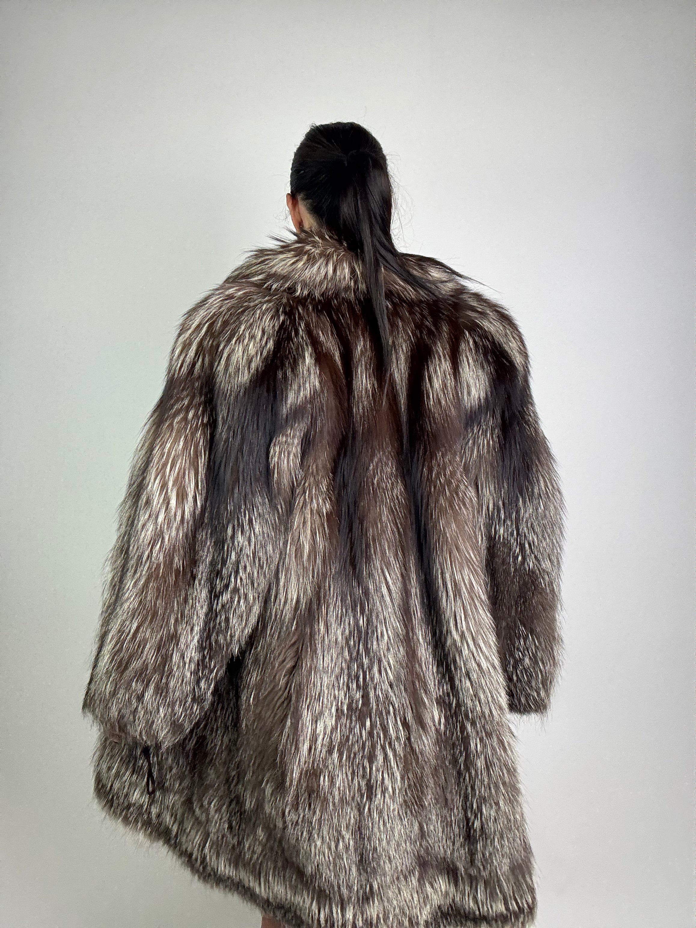 Cappotto in volpe argentata N910