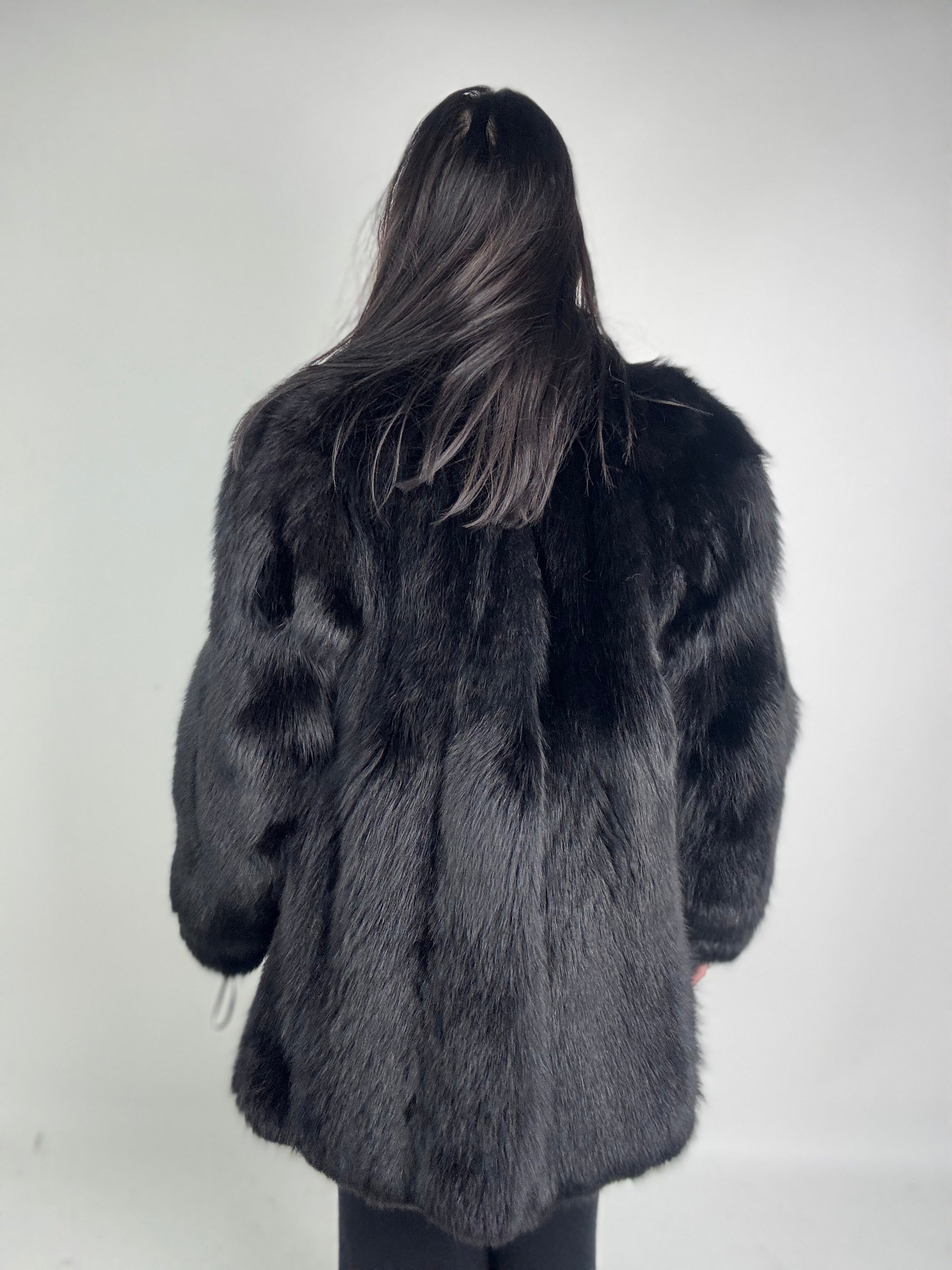 Giacca in volpe total black N413