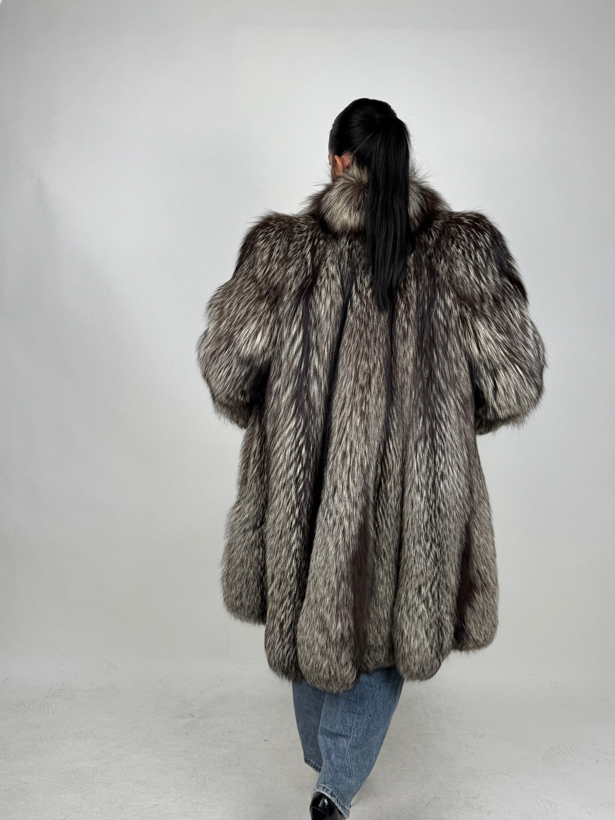 Cappotto in volpe argentata N239