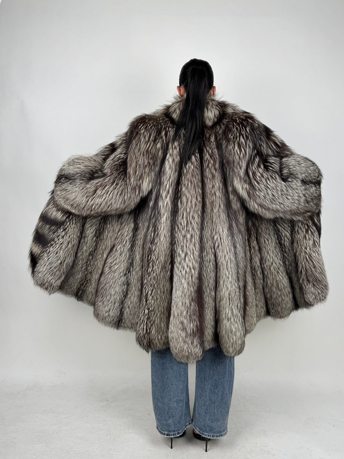 Cappotto in volpe argentata N239