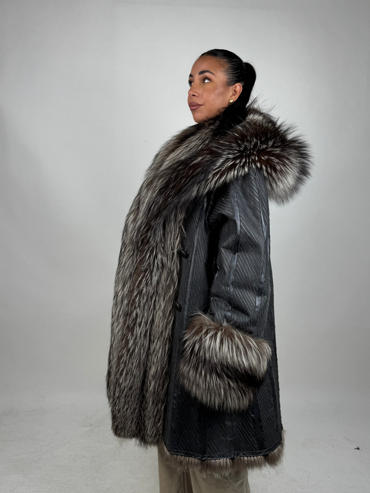 Cappotto reversibile in volpe argentata N246