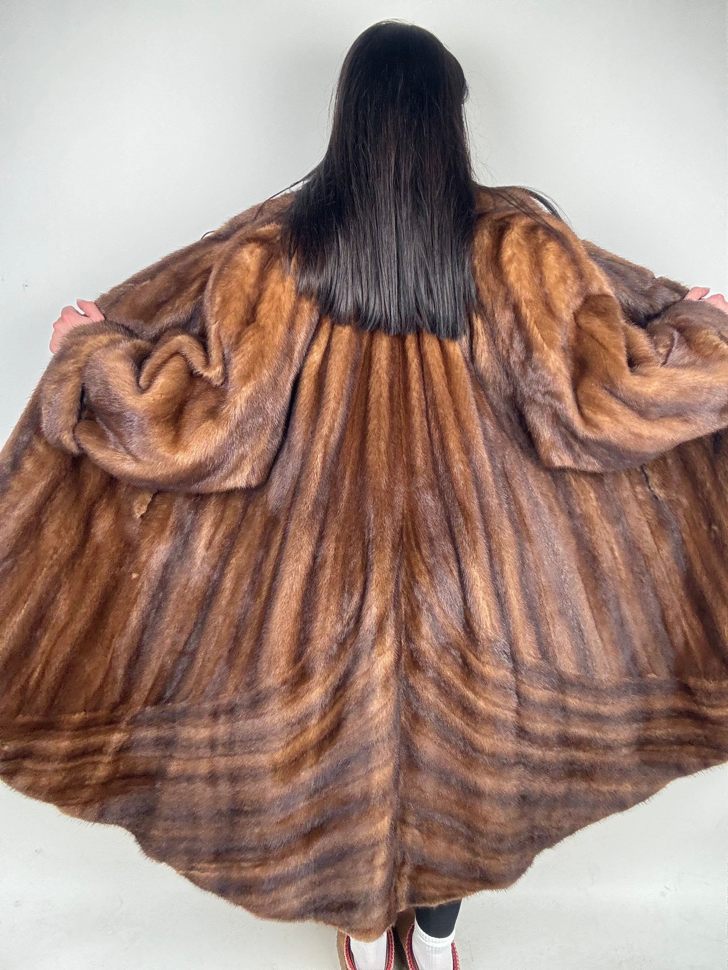 Cappotto in visone N571