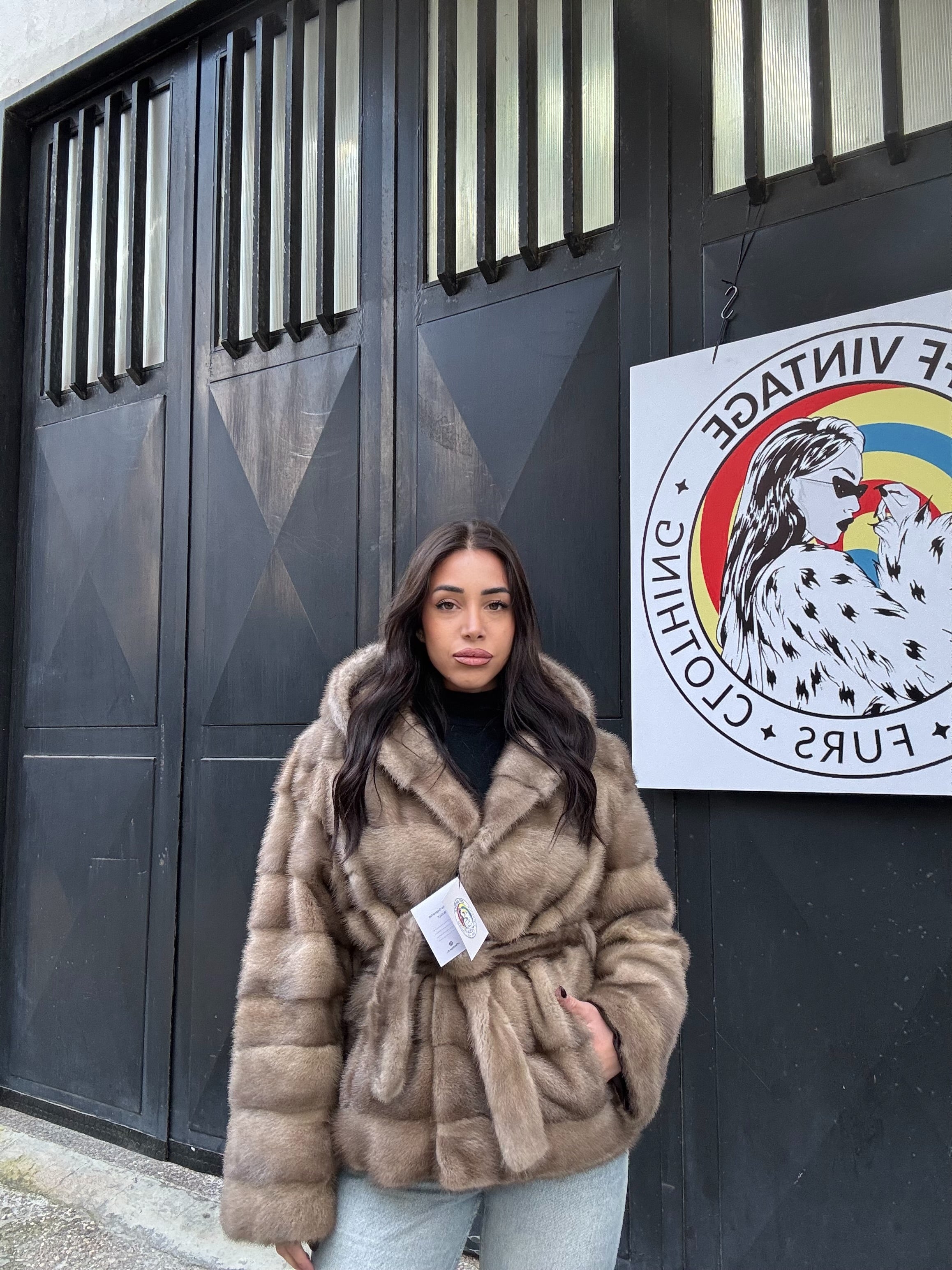 Giacca in visone cintura e cappuccio