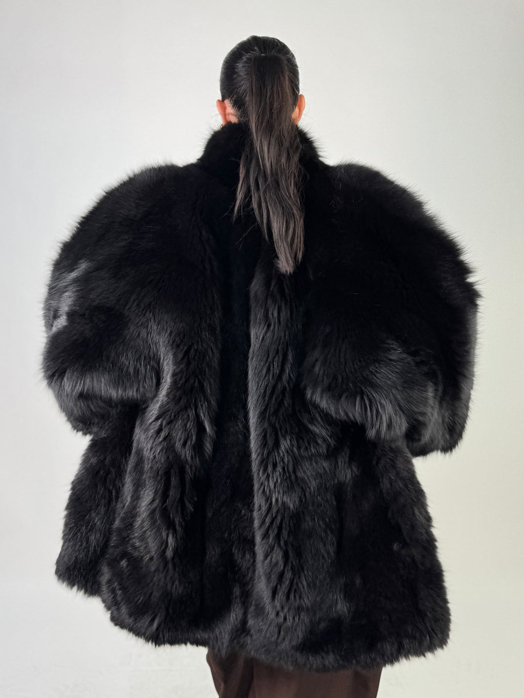 Giacca in volpe total black N645